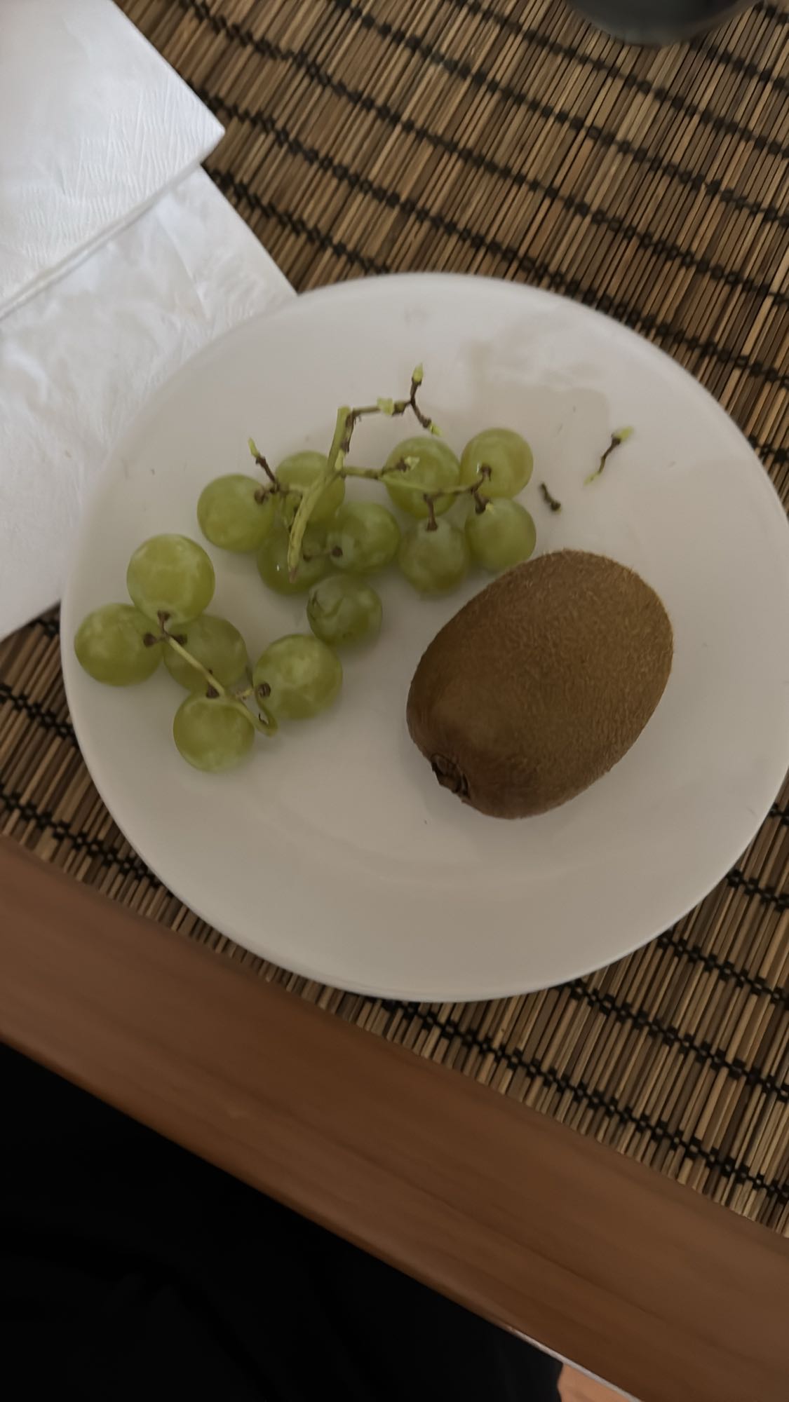 Fruta fresca en plato