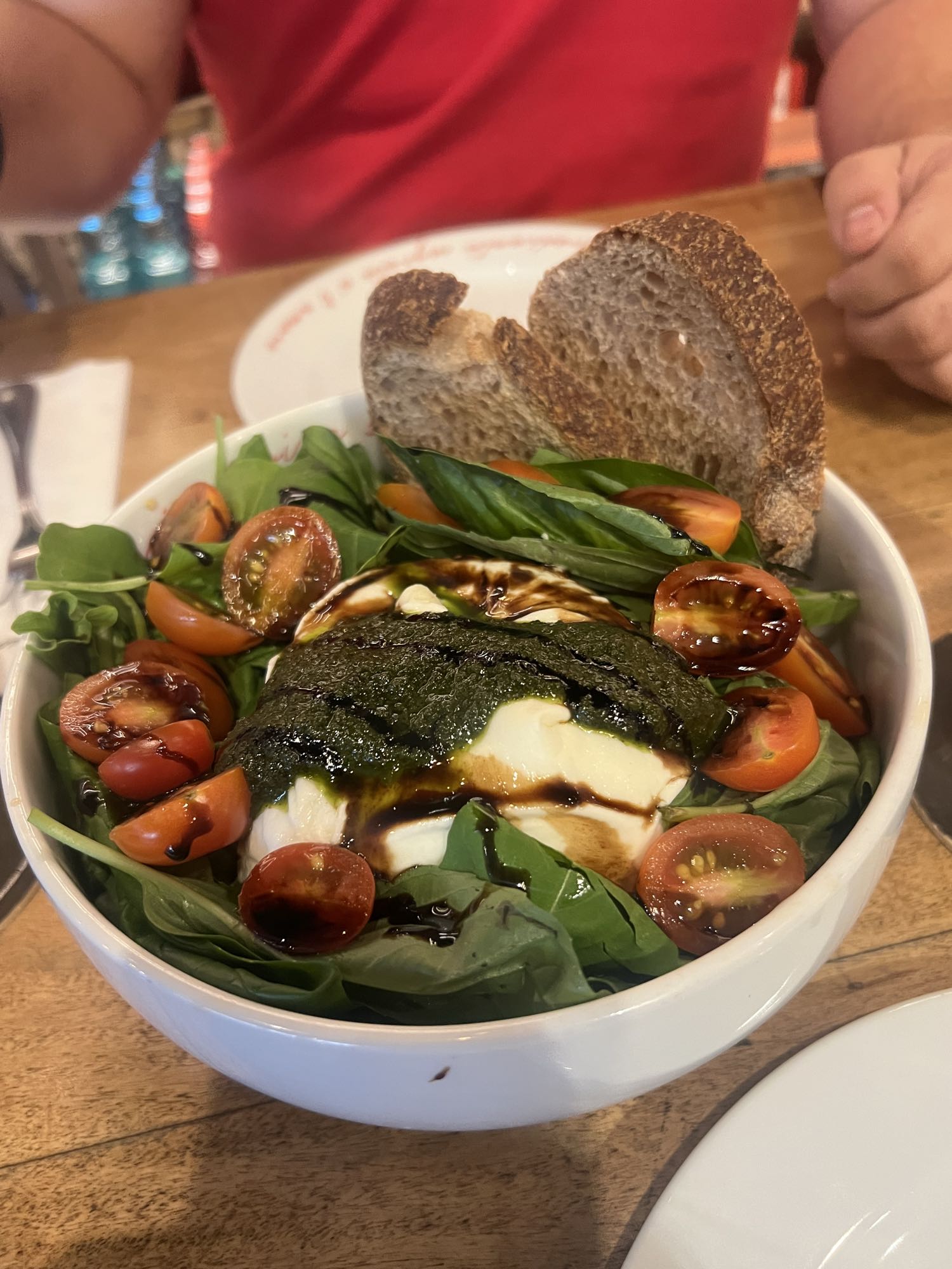 Caprese salad with bread