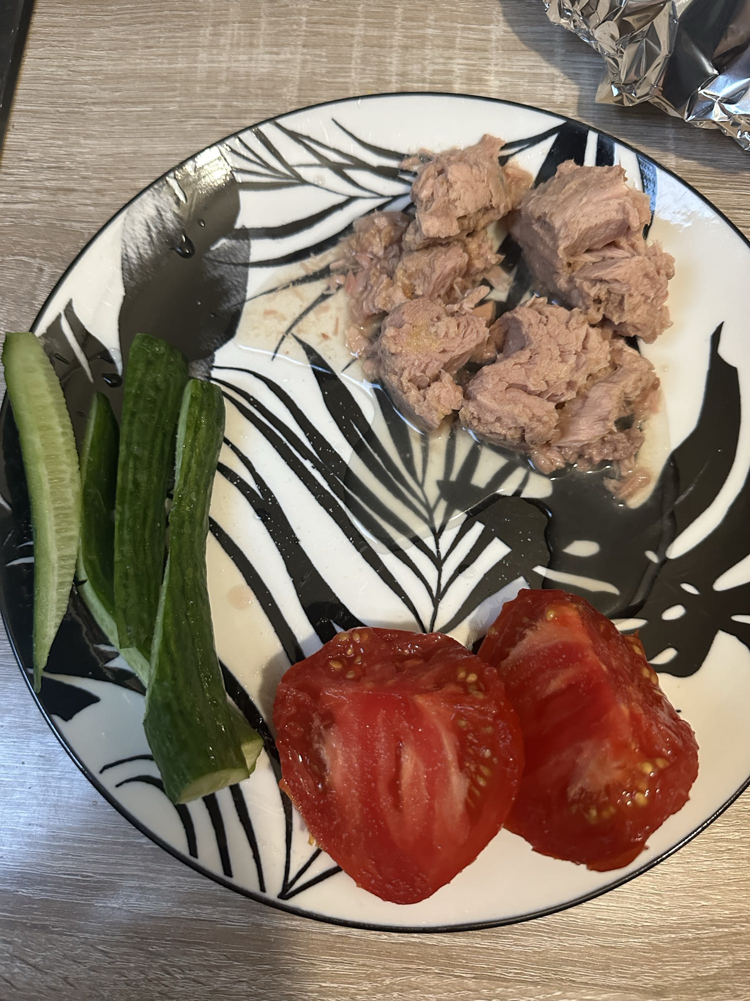 Ton cu legume proaspete