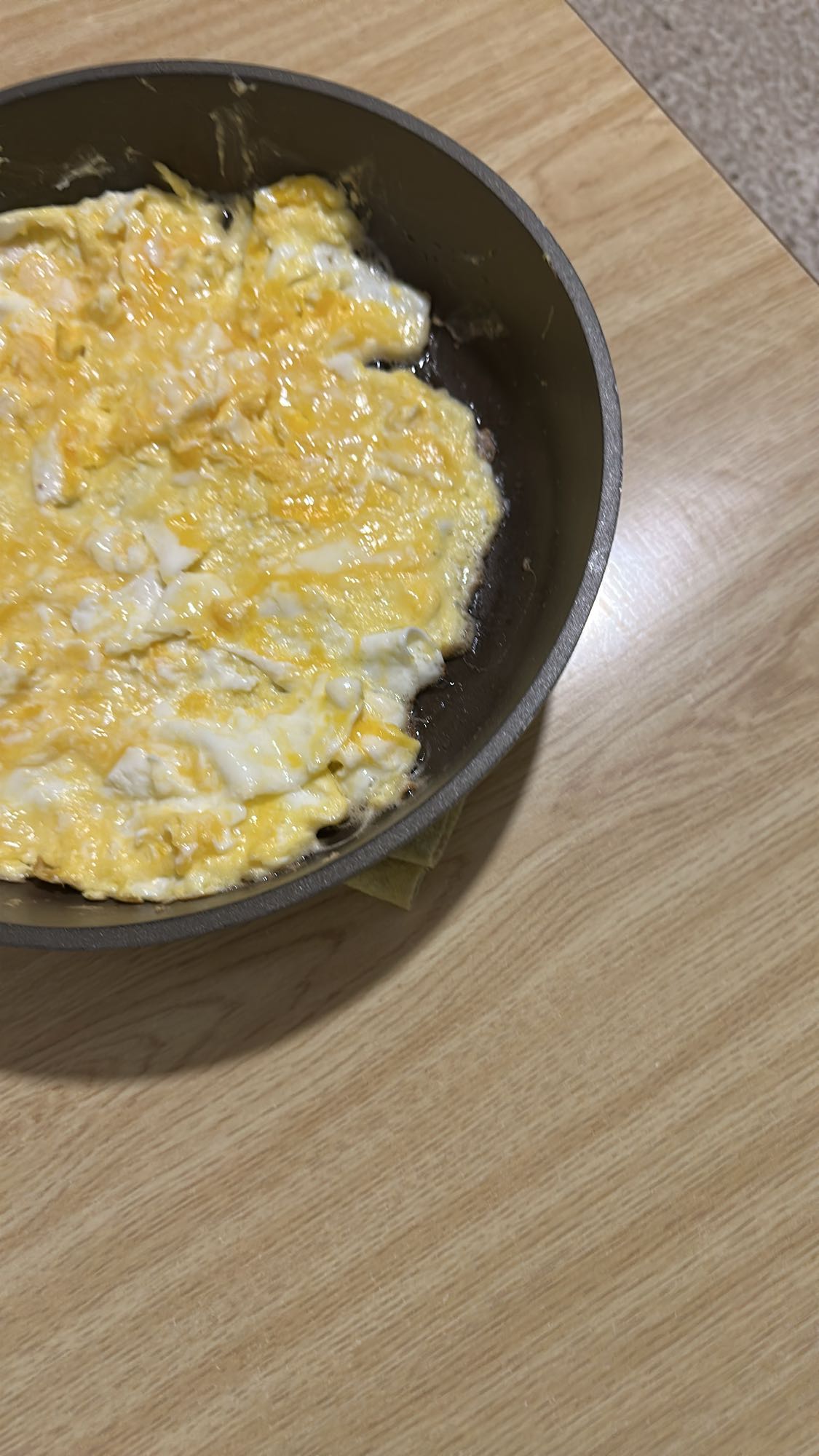 Cheesy scrambled eggs