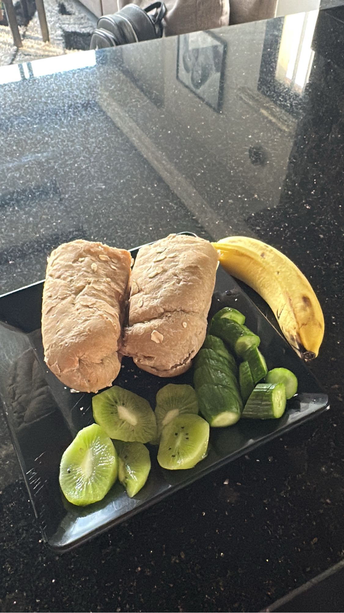 Bread, banana, kiwi, cucumber