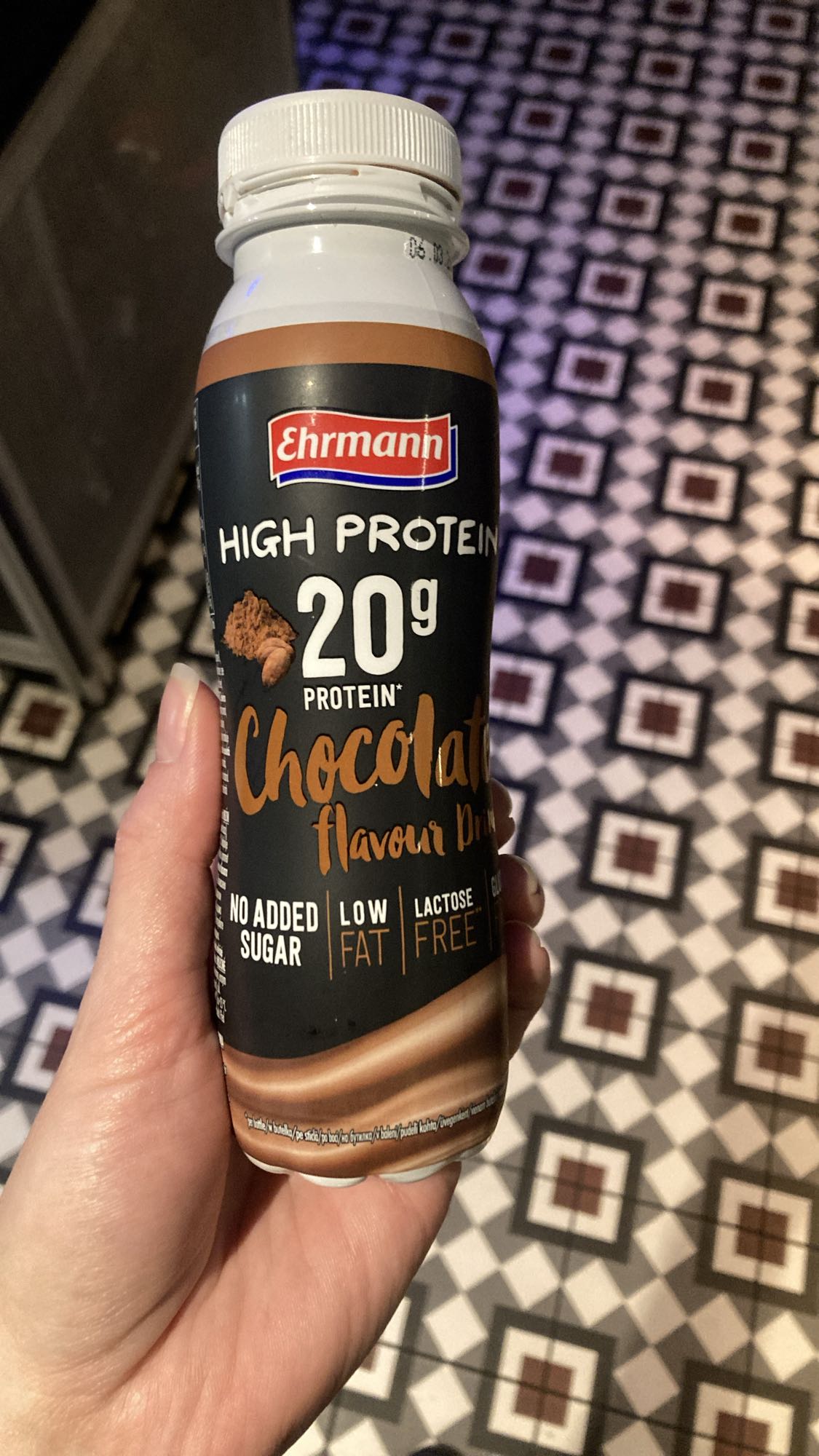 шоколадный протеиновый напиток