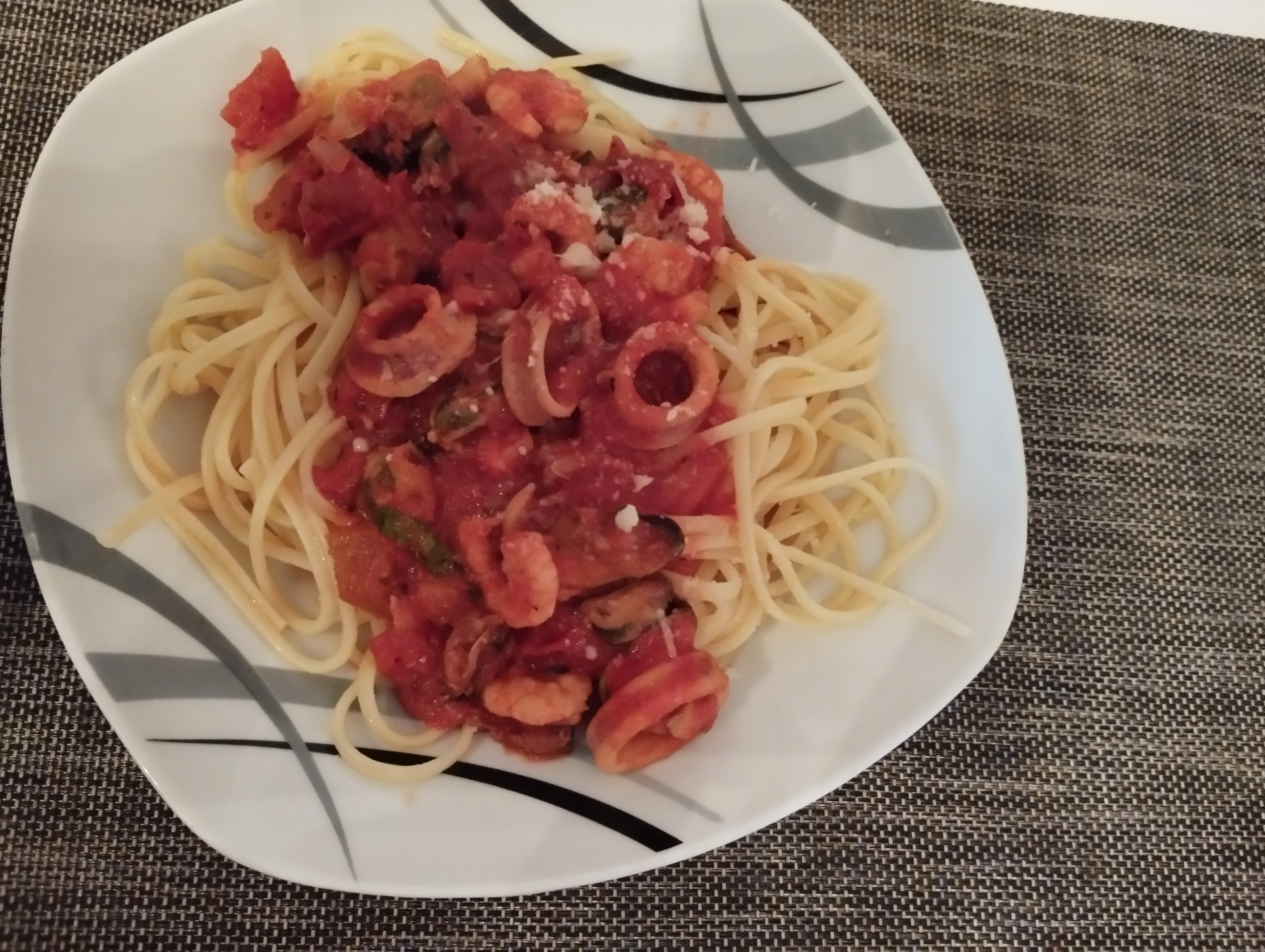 Spaghetti met zeevruchten