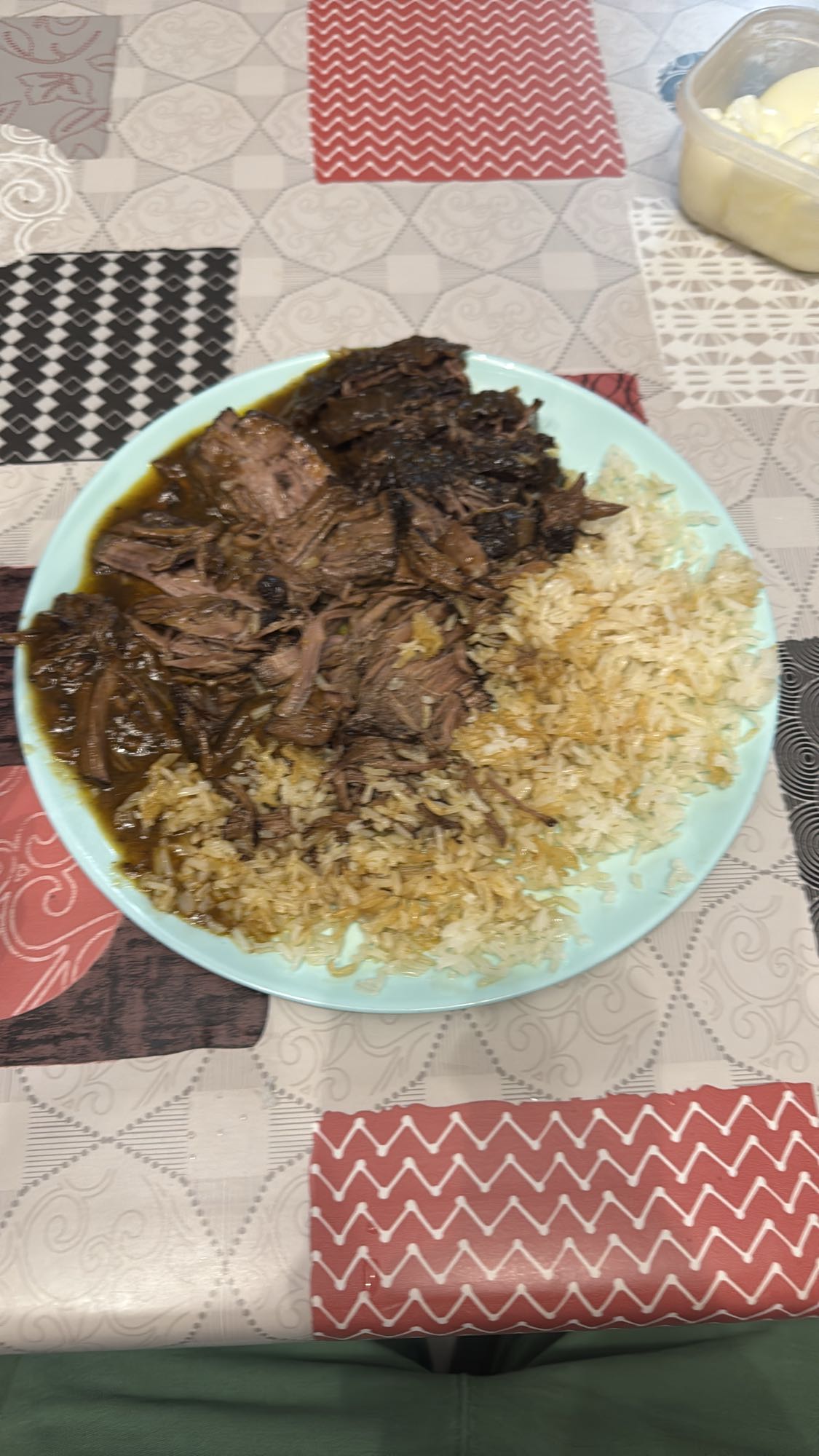 Arroz con carne guisada