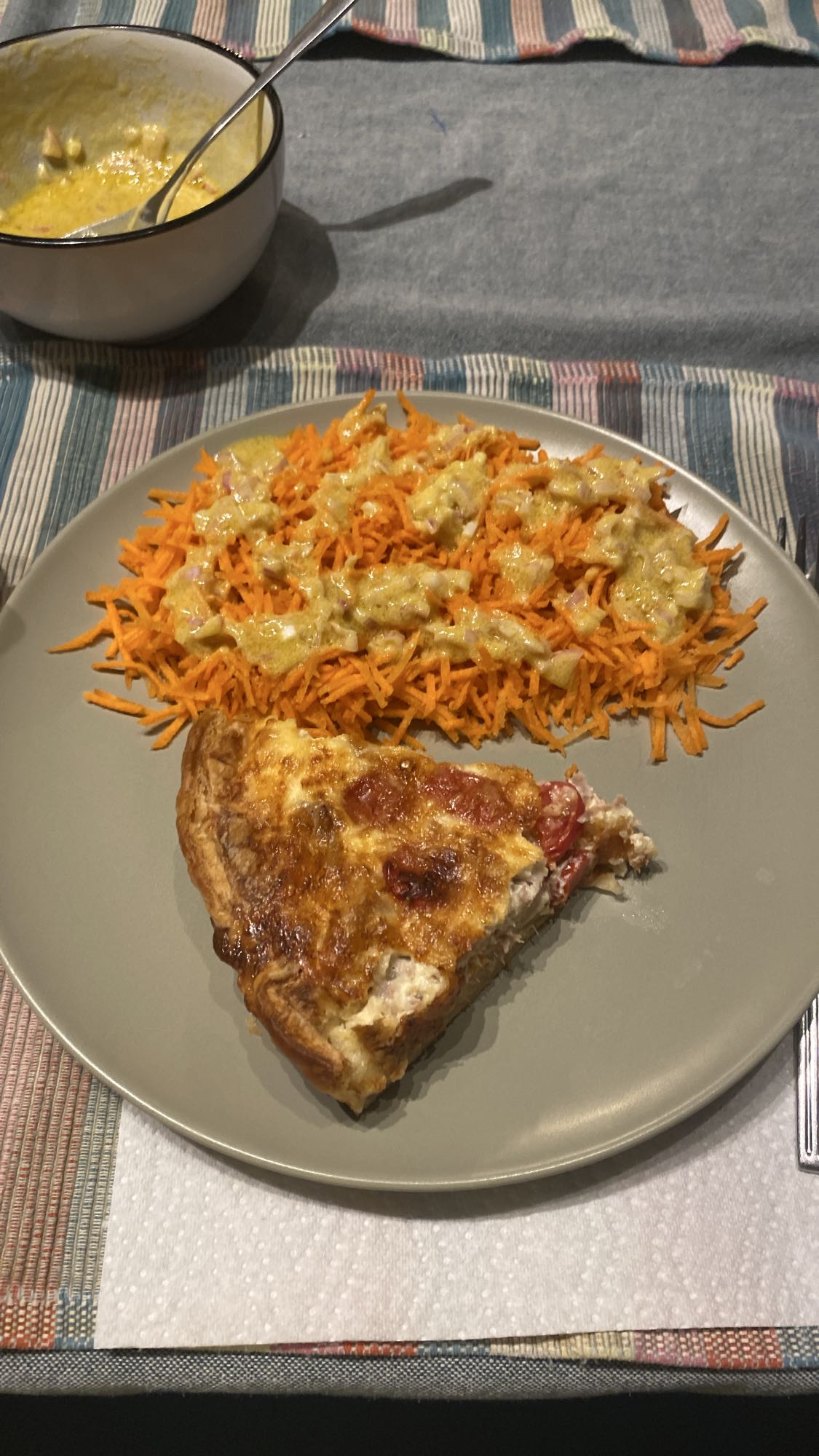 Quiche et salade carottes