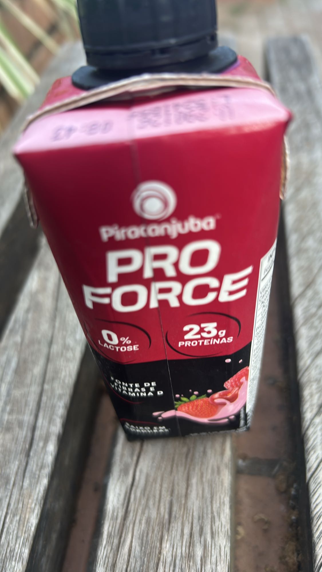 Bebida proteica morango