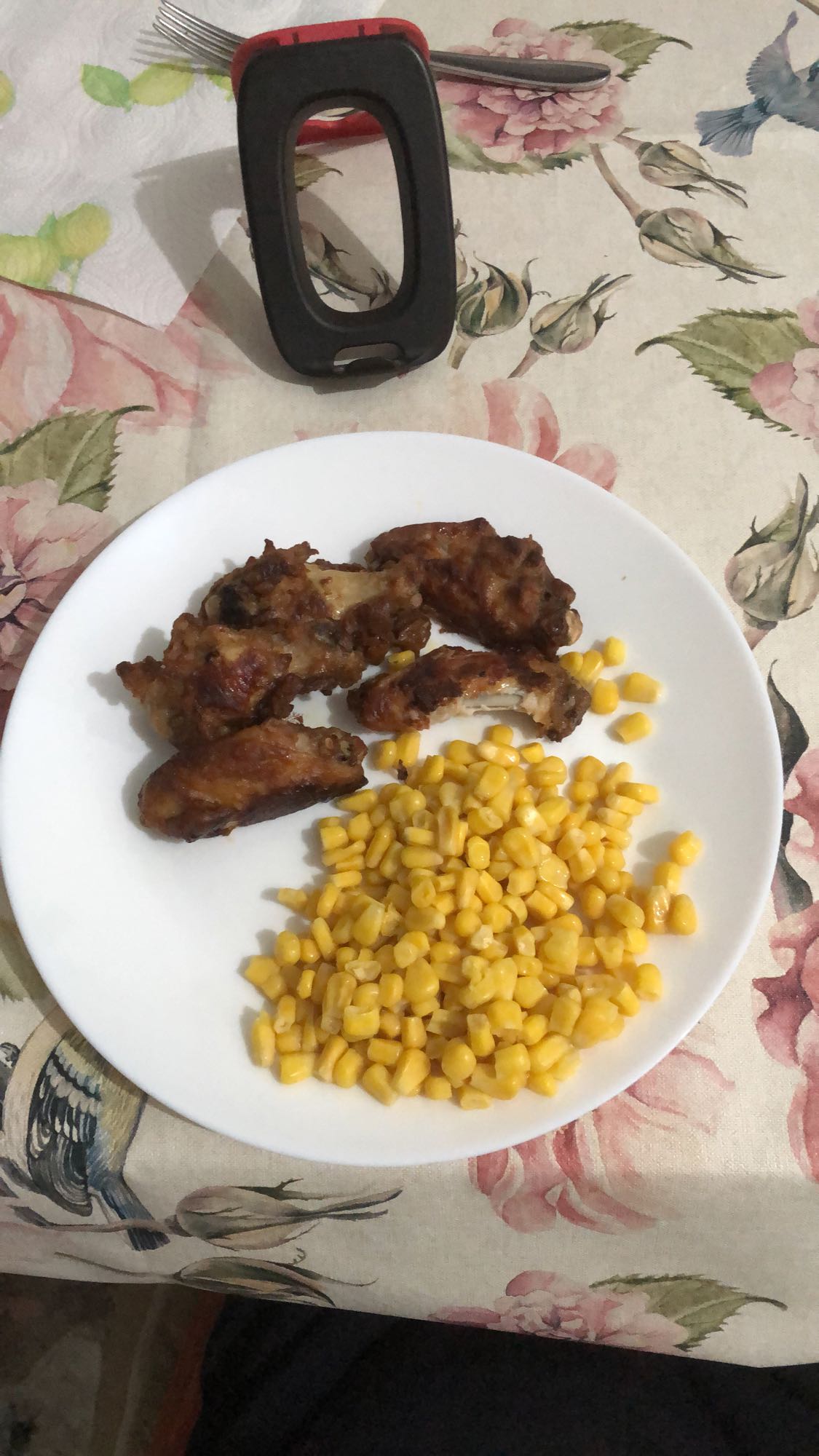 Chicken wings and corn
