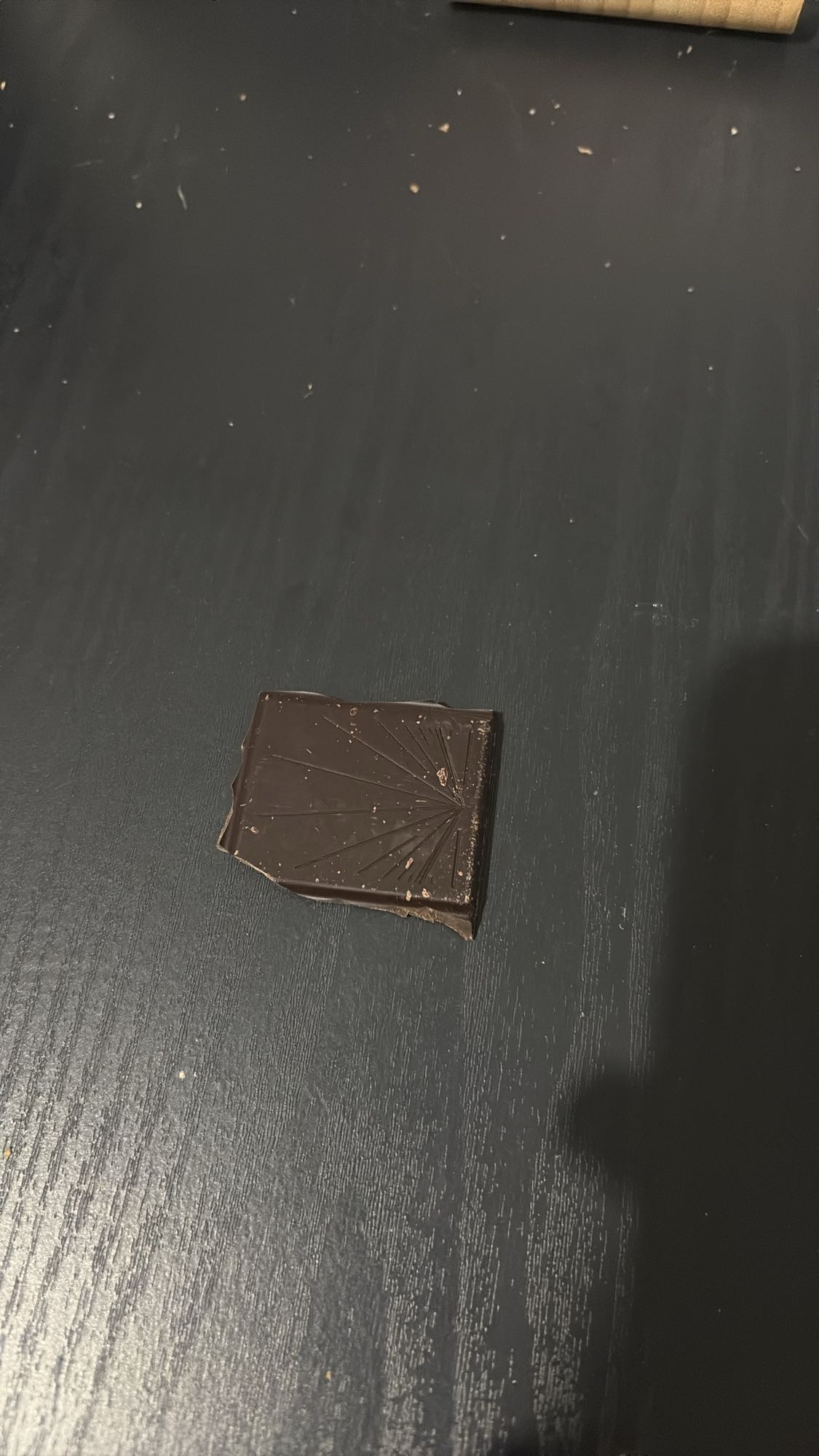 Carré de chocolat noir