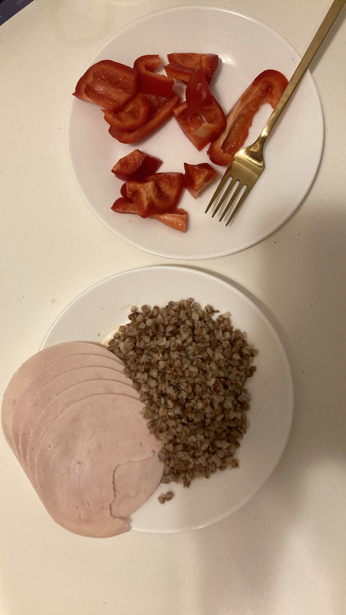 гречка с колбасой и перцем