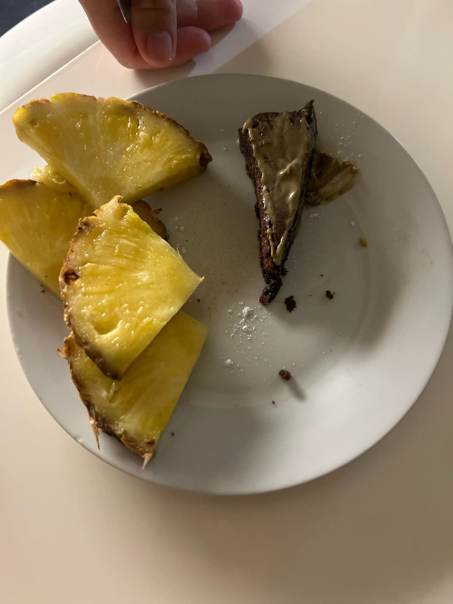 Ananas och chokladbit