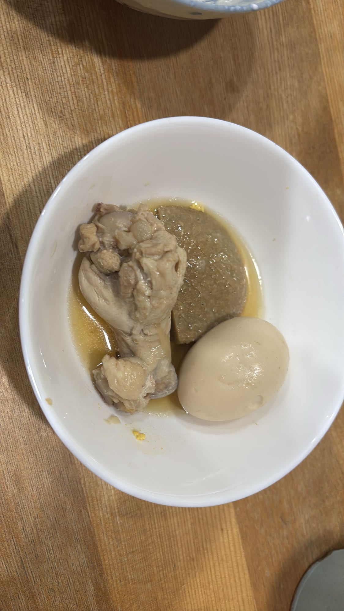 煮込みチキンと卵