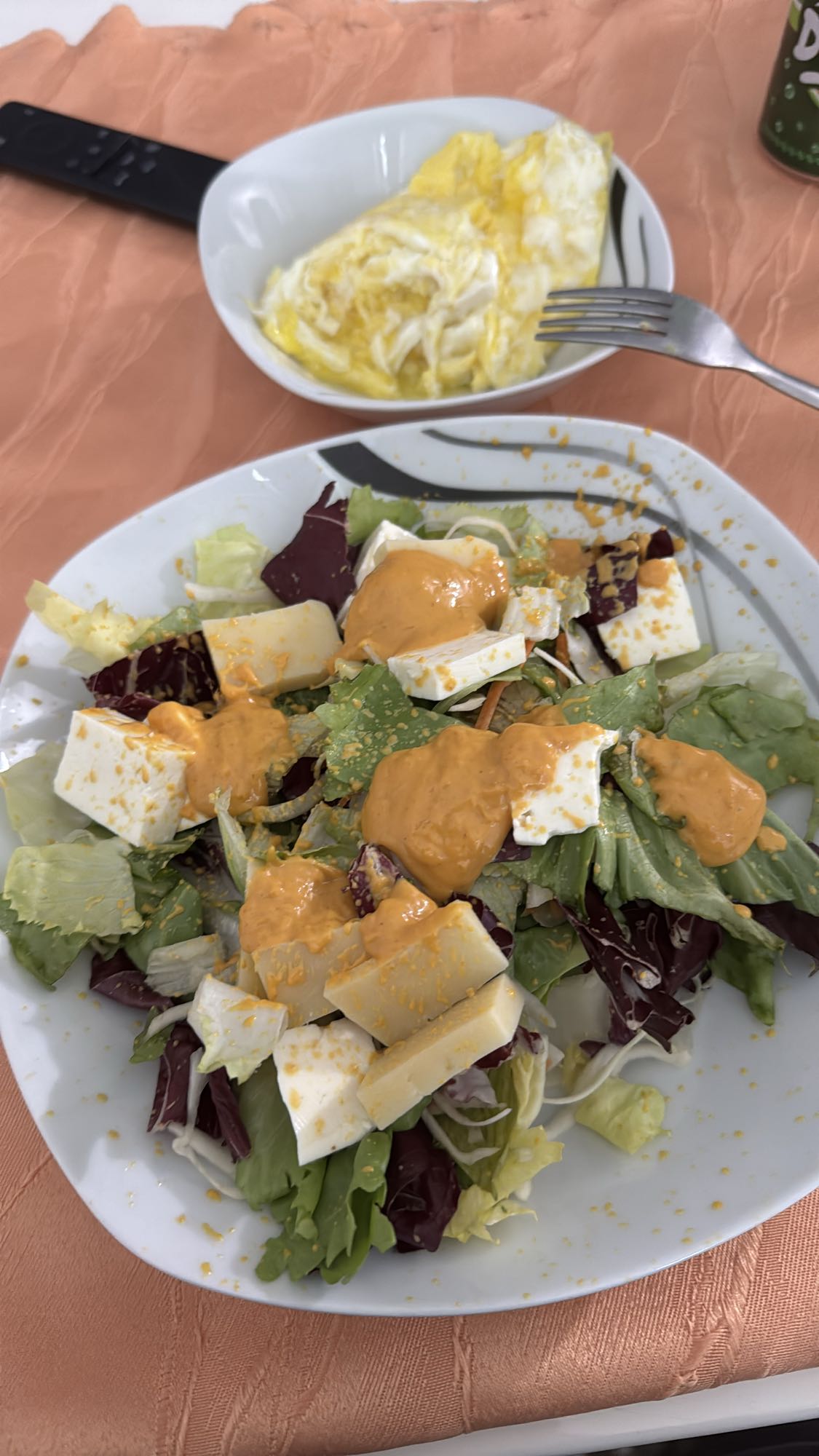 Peynirli Salata ve Omlet