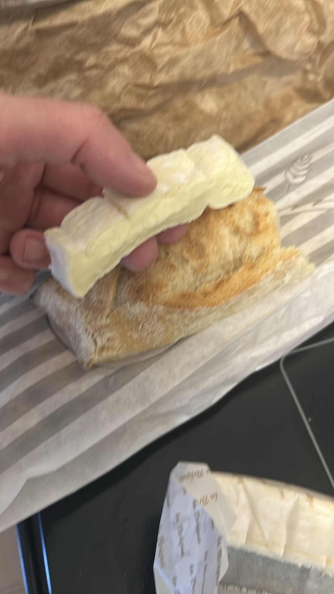 Baguette au brie