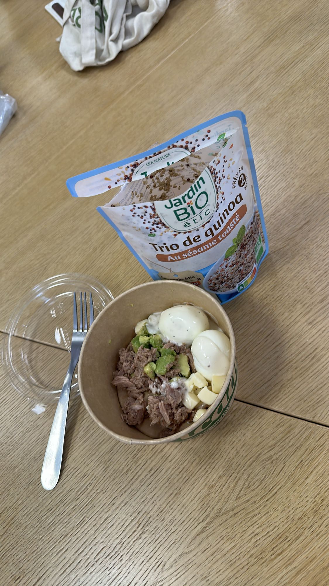 Bol quinoa thon œufs