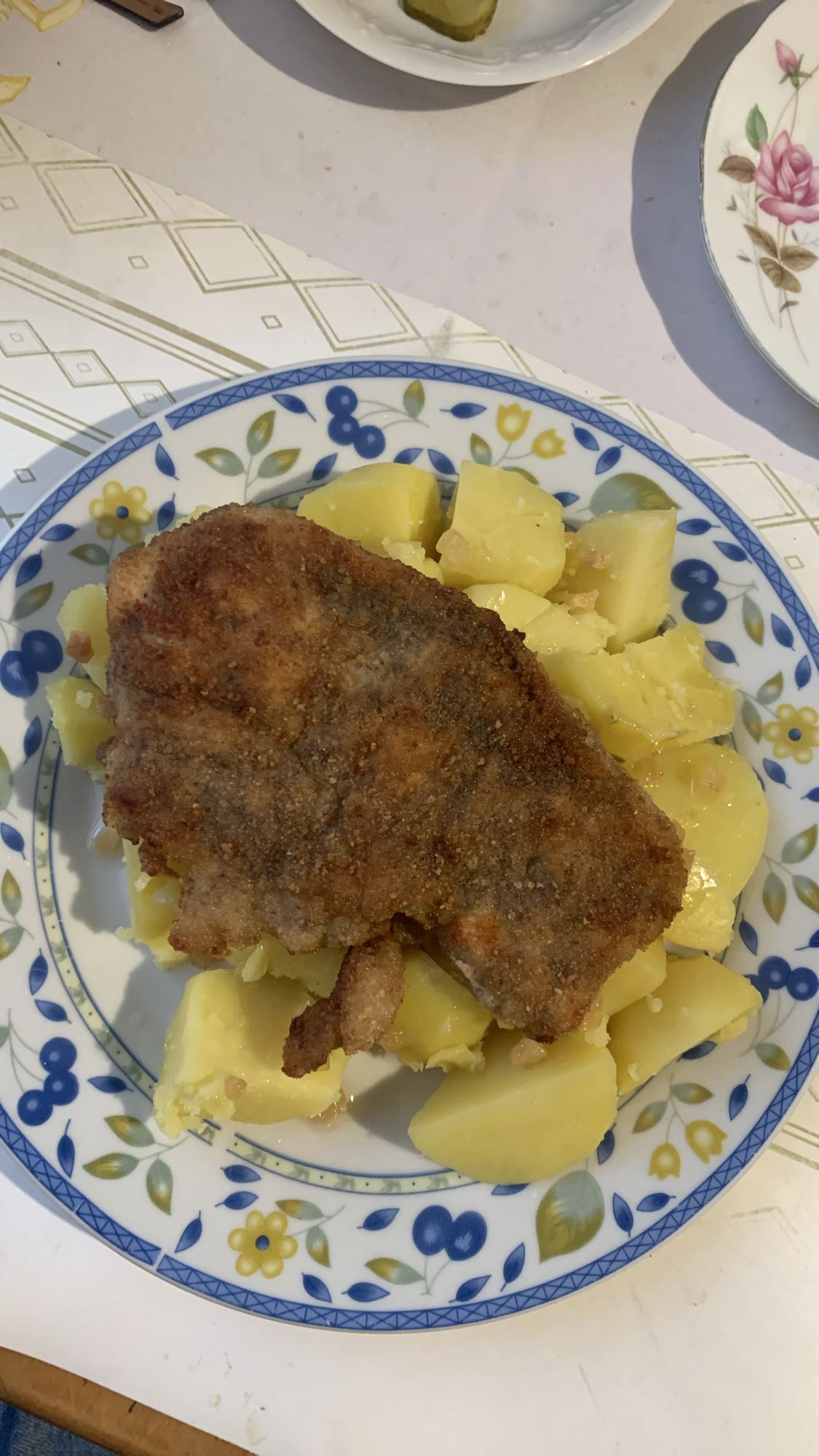 Kotlet schabowy z ziemniakami