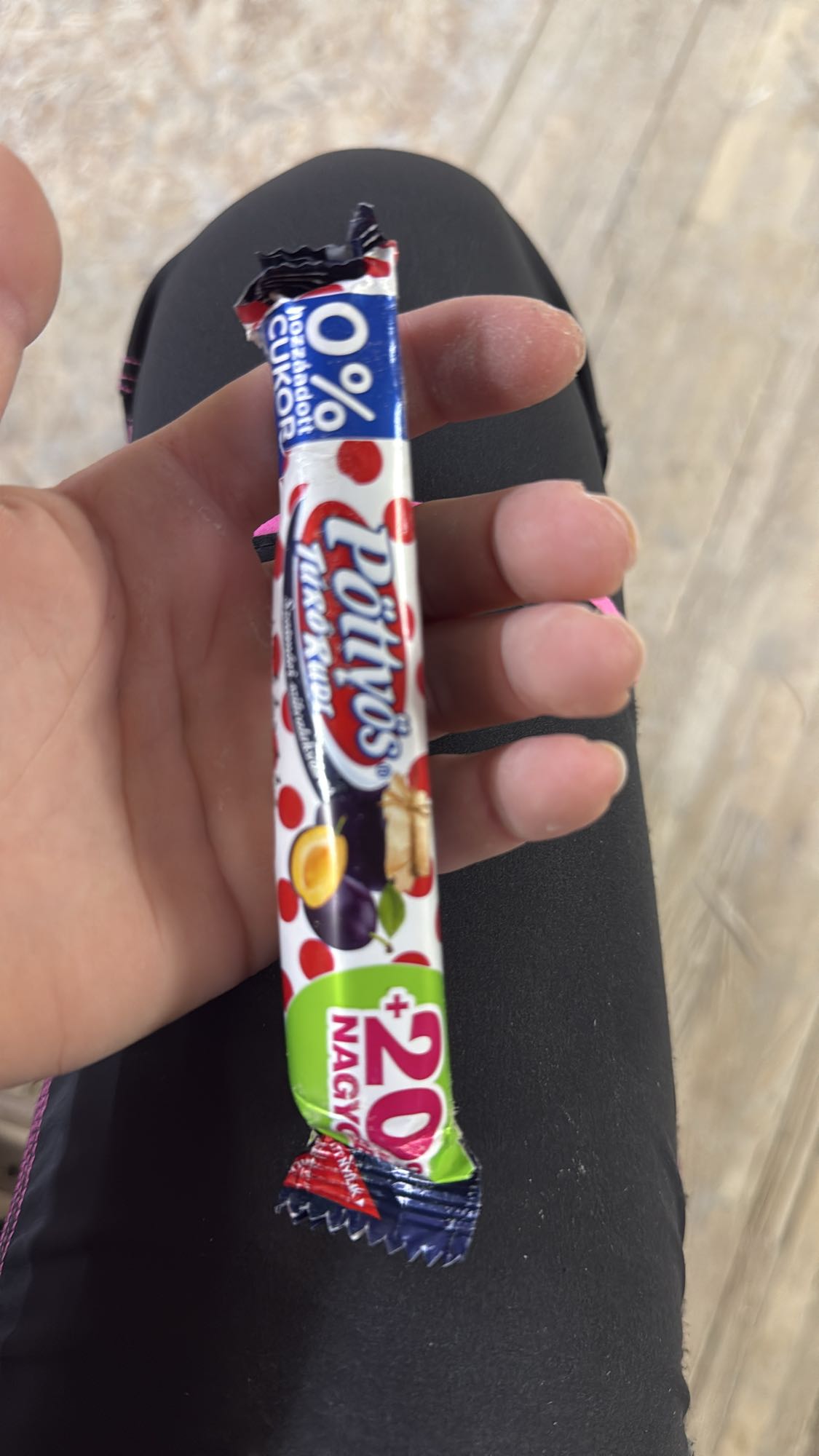 Baton Pöttyös cu prune