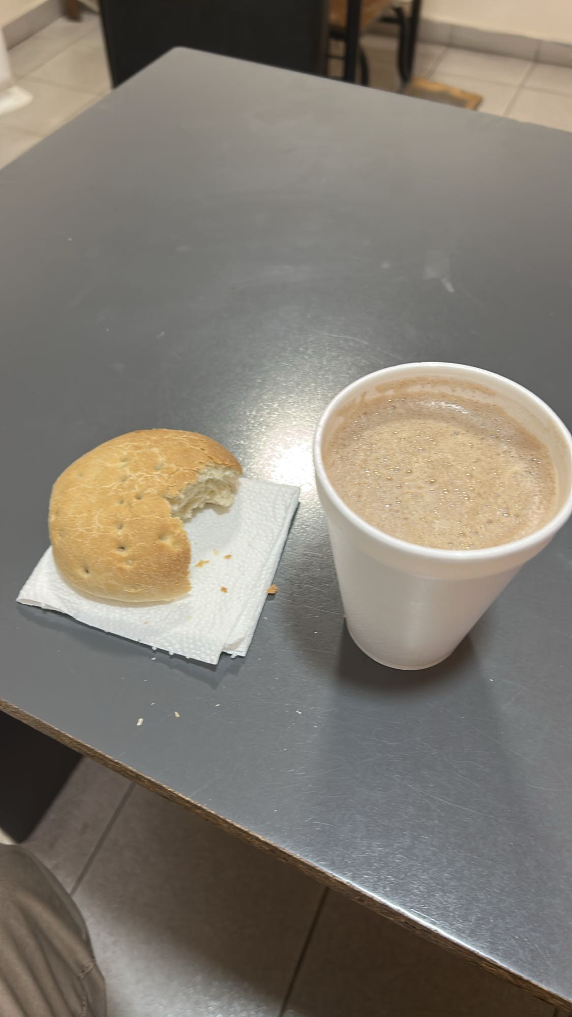 pan y chocolate caliente