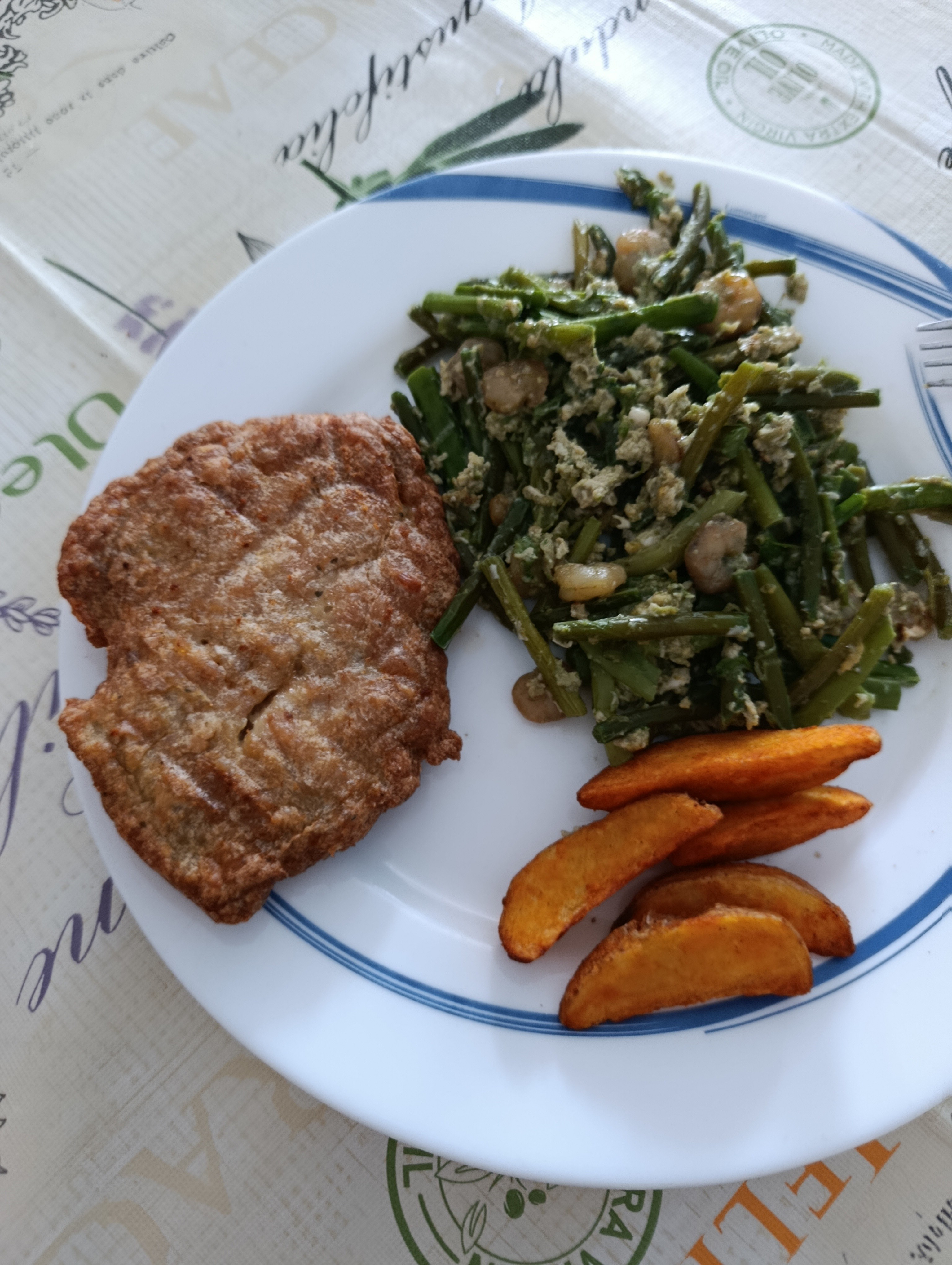 Chuleta con papas y verduras