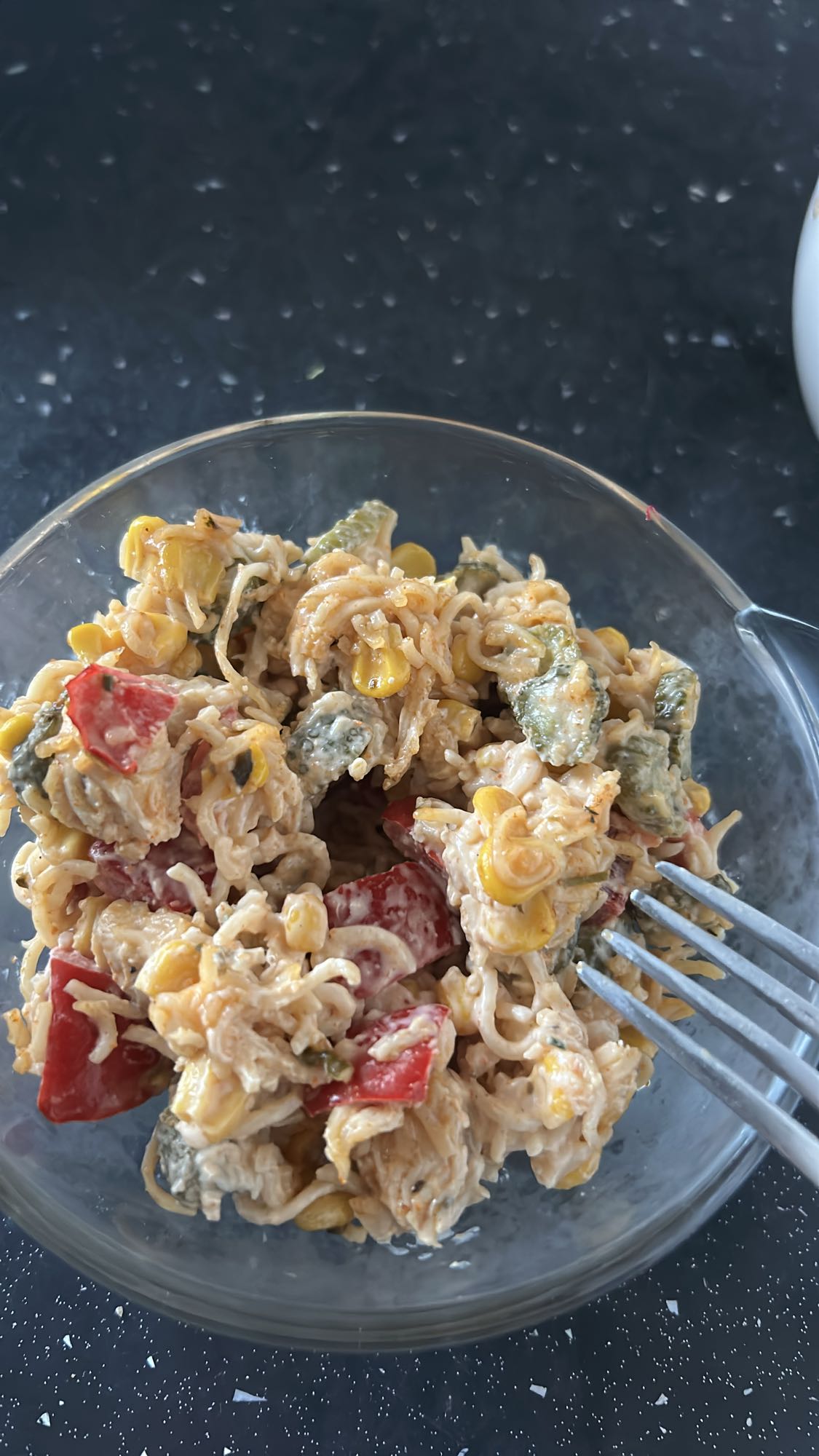 Sałatka z makaronem