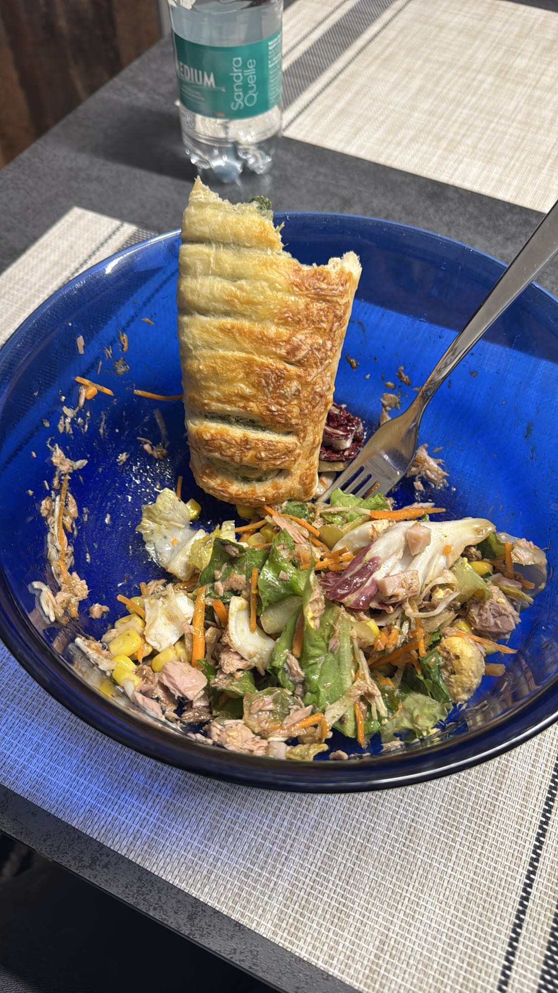 Thunfischsalat mit Gebäck