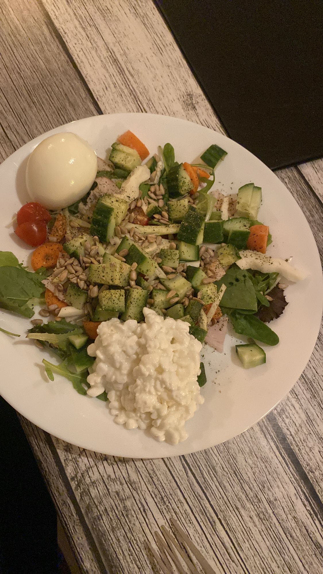 Grönsakssallad med ägg