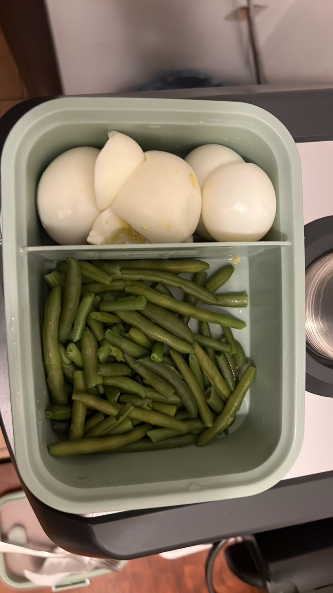 Yumurta ve Fasulye Kutusu