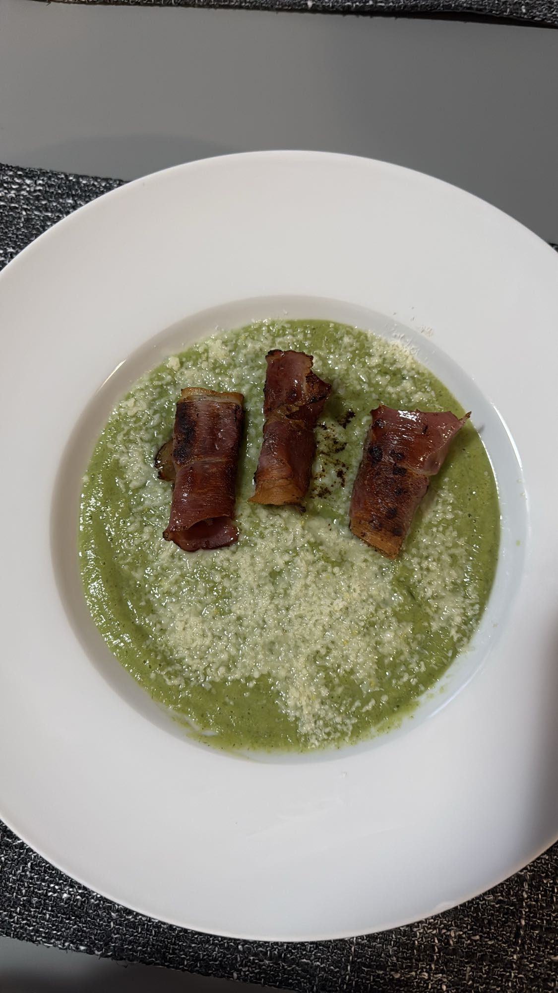 Supă verde cu bacon