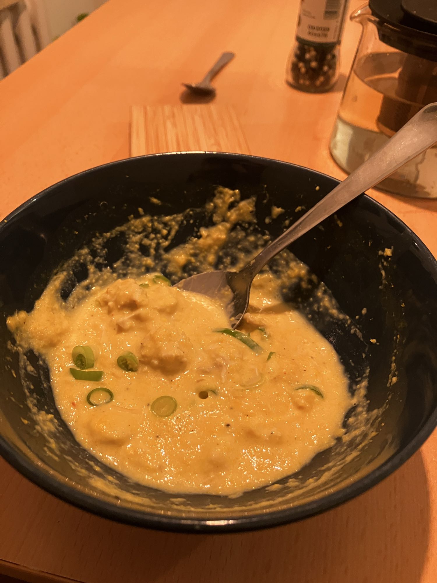 Sopa de milho com frango desfiado