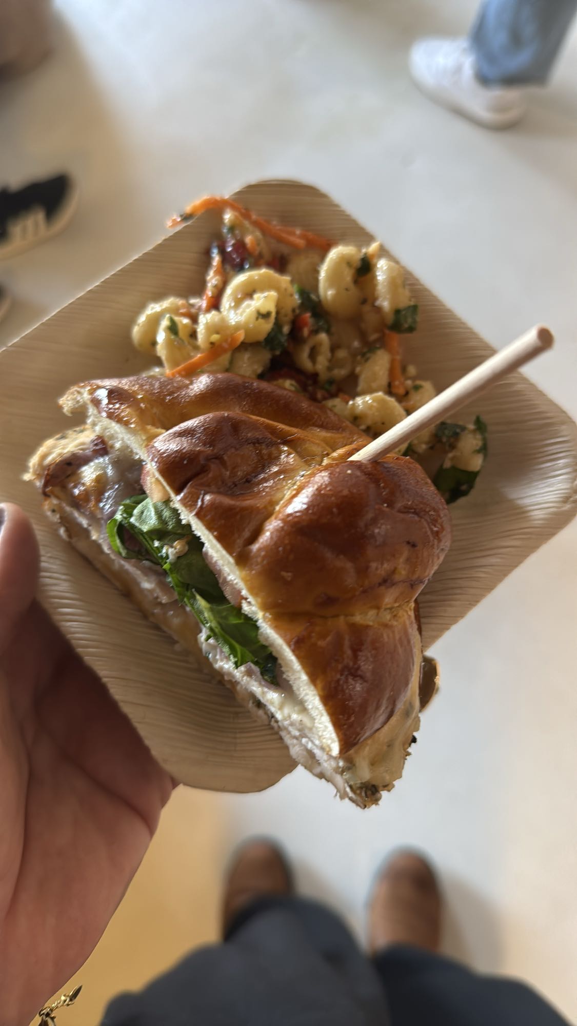 Sandwich mit Nudelsalat