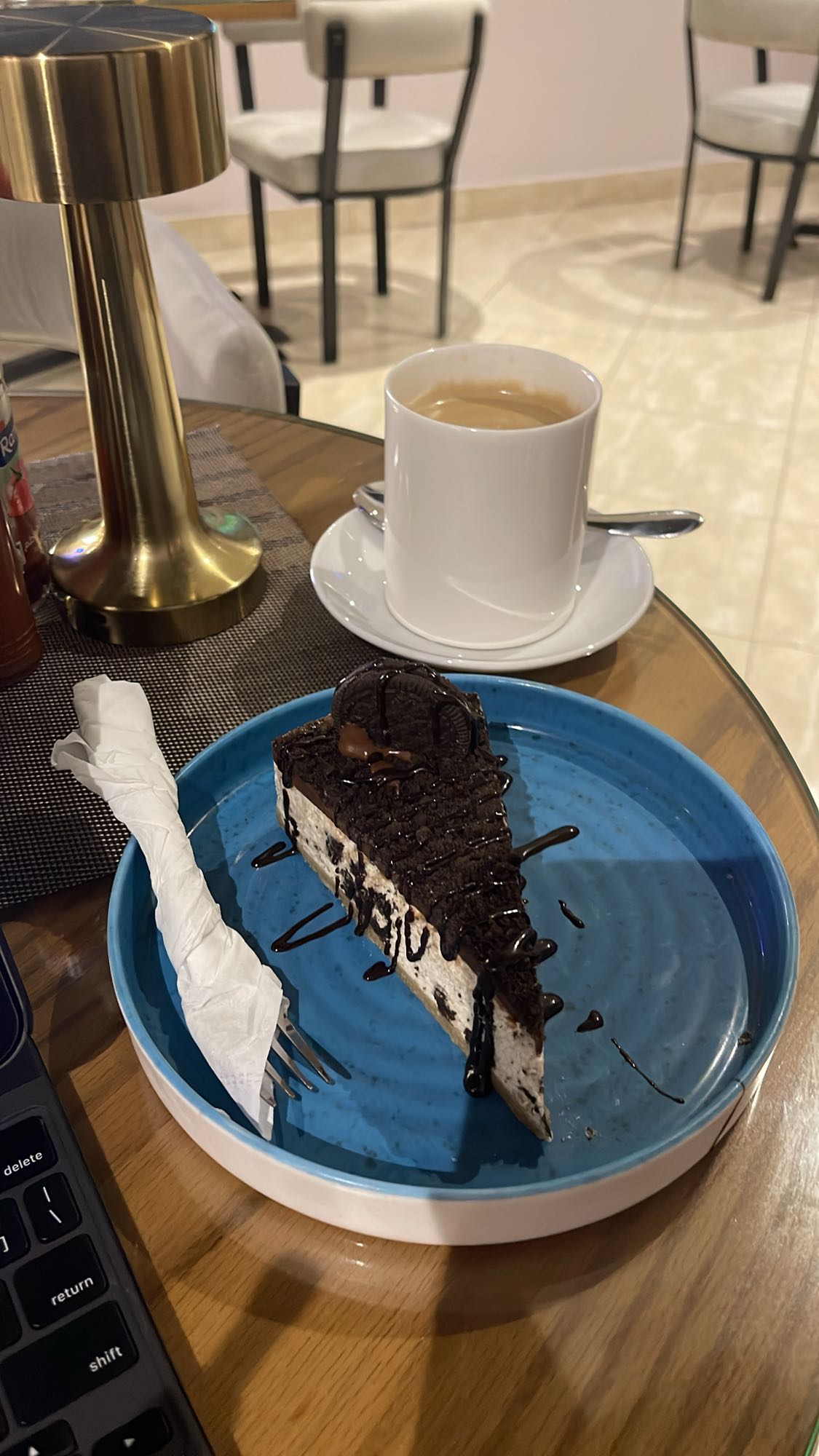 Oreo cheesecake & coffee