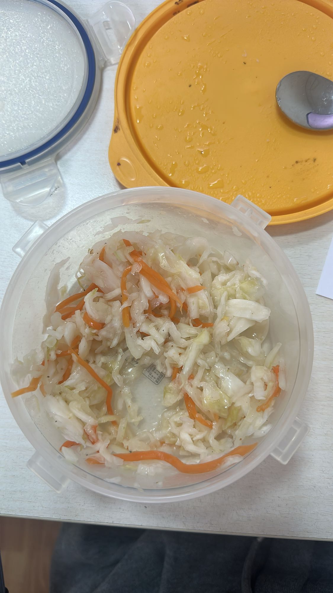 Квашеная капуста с морковью