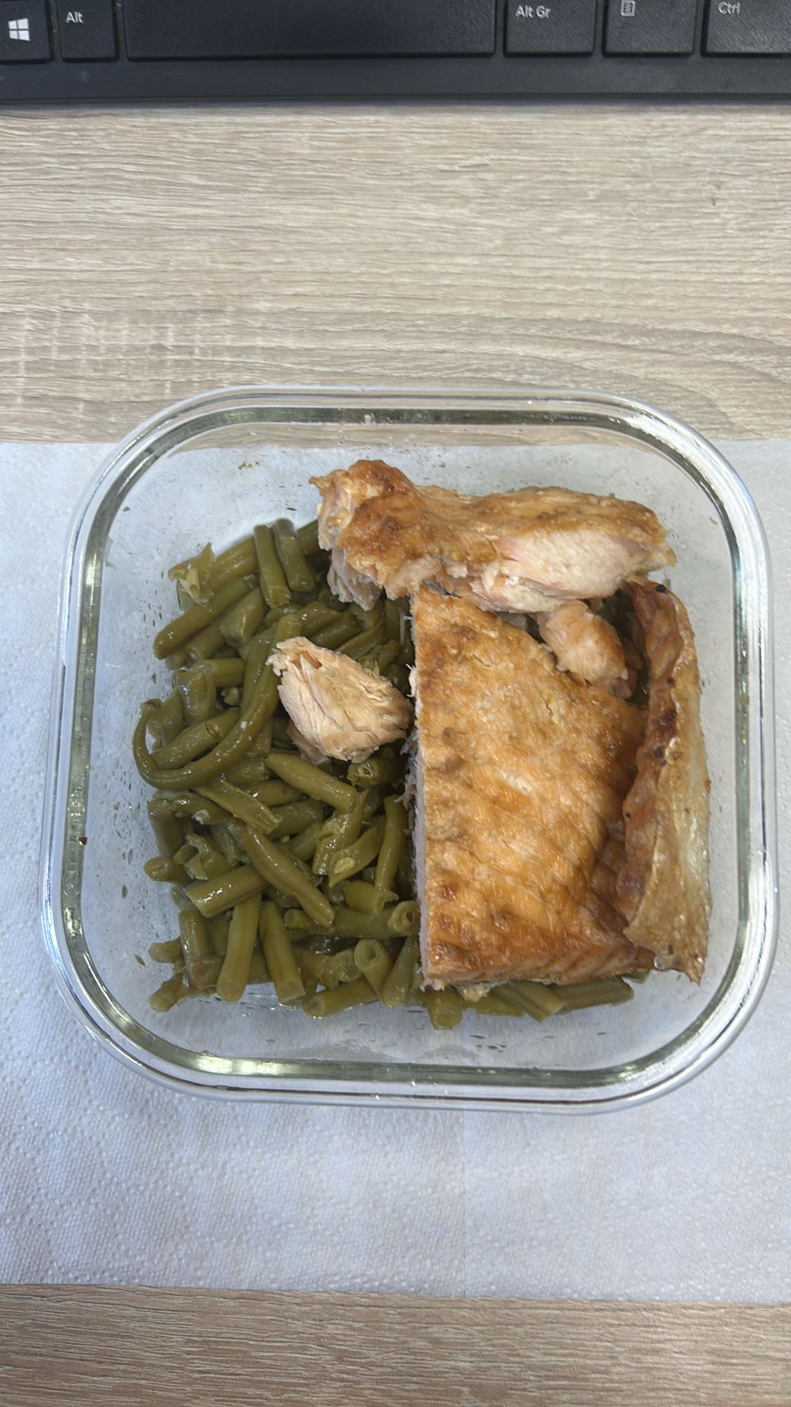 Somon cu fasole verde