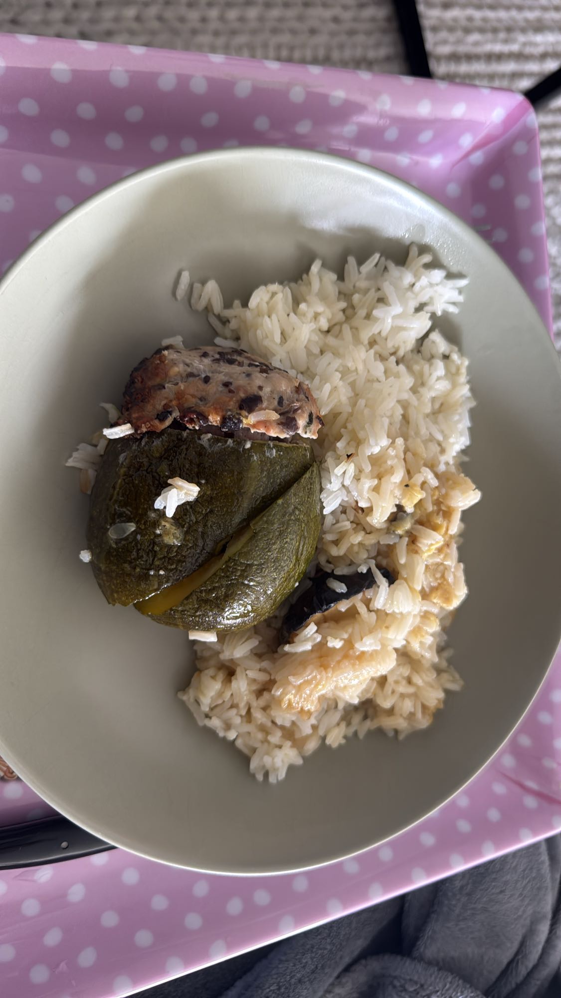 Courgette farcie et riz