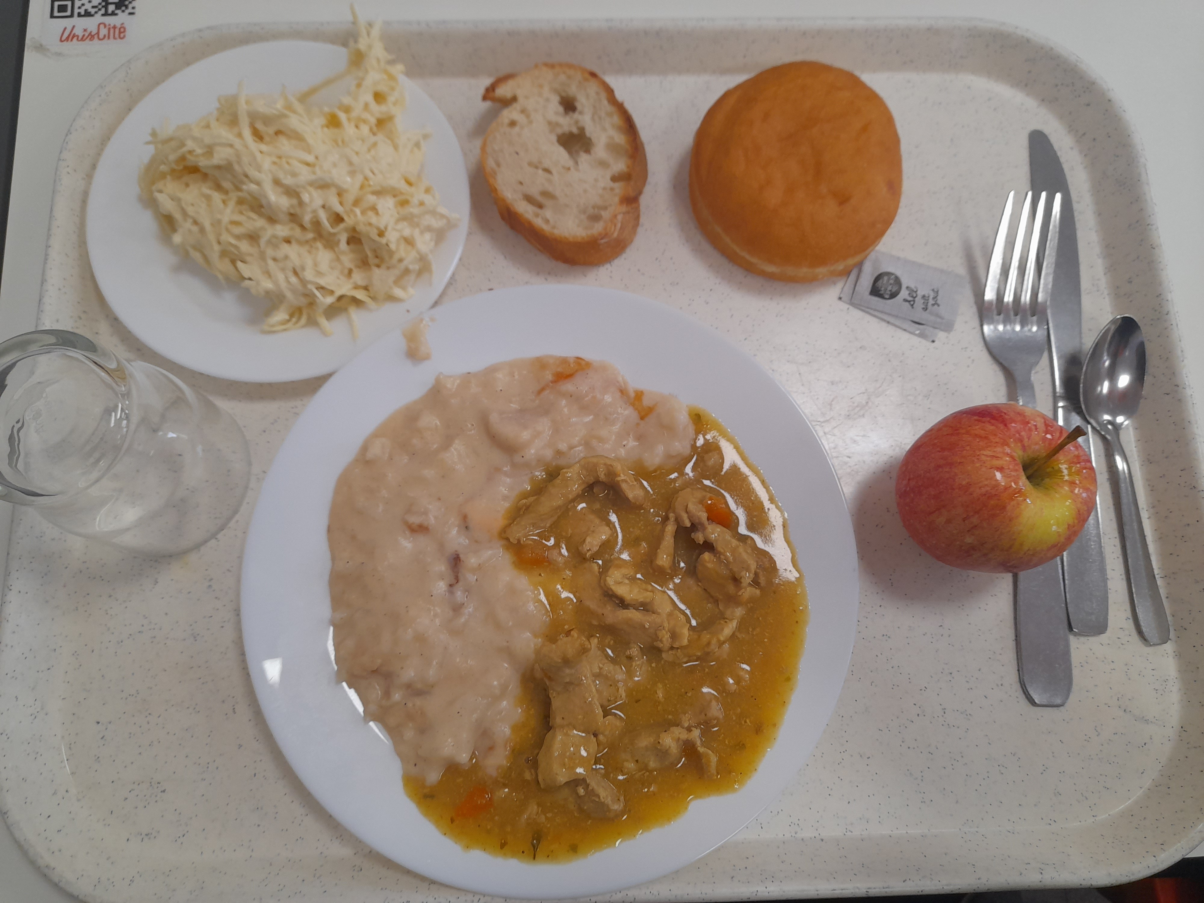 Déjeuner cantine classique