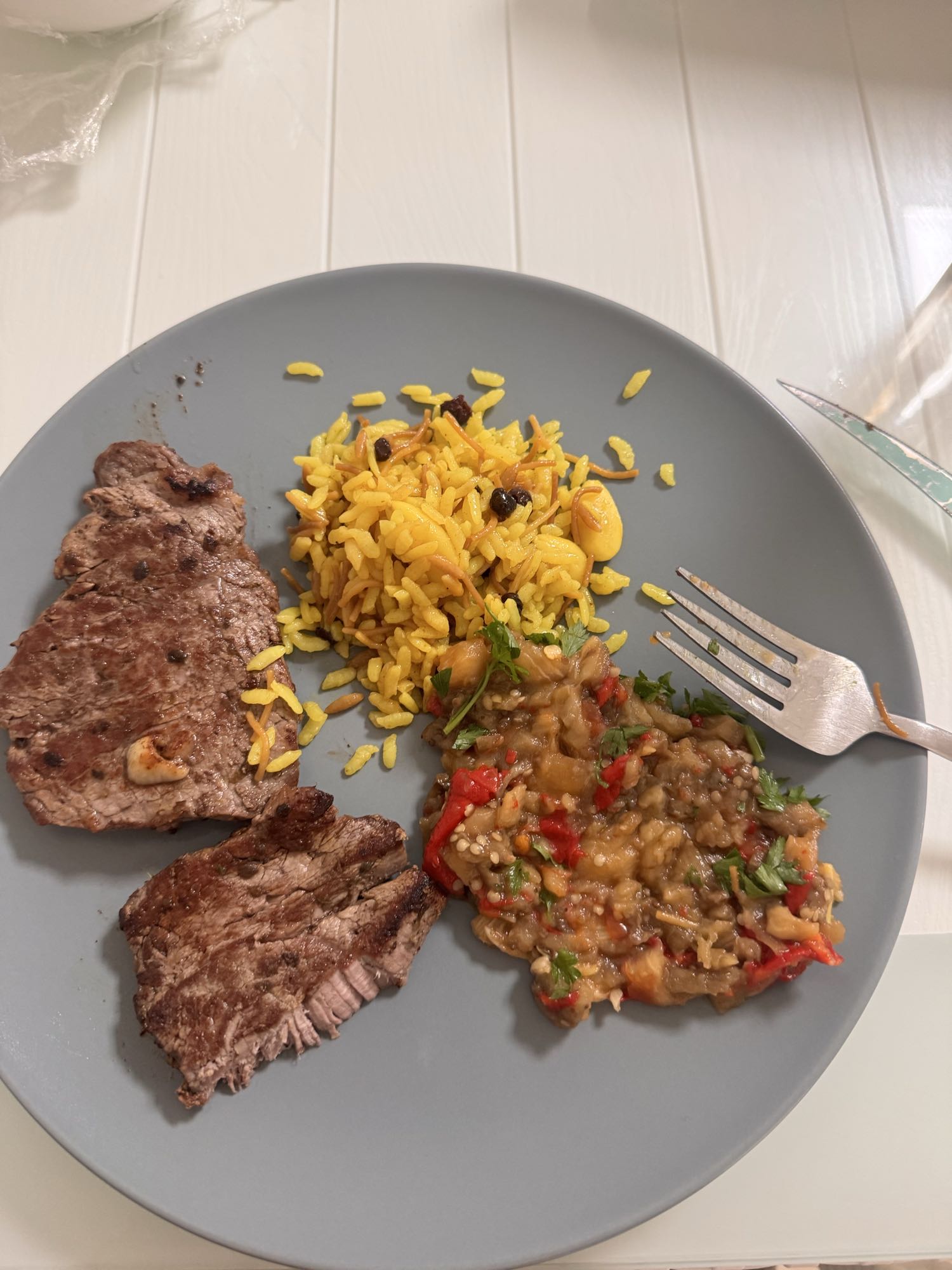 Говядина с рисом и овощами