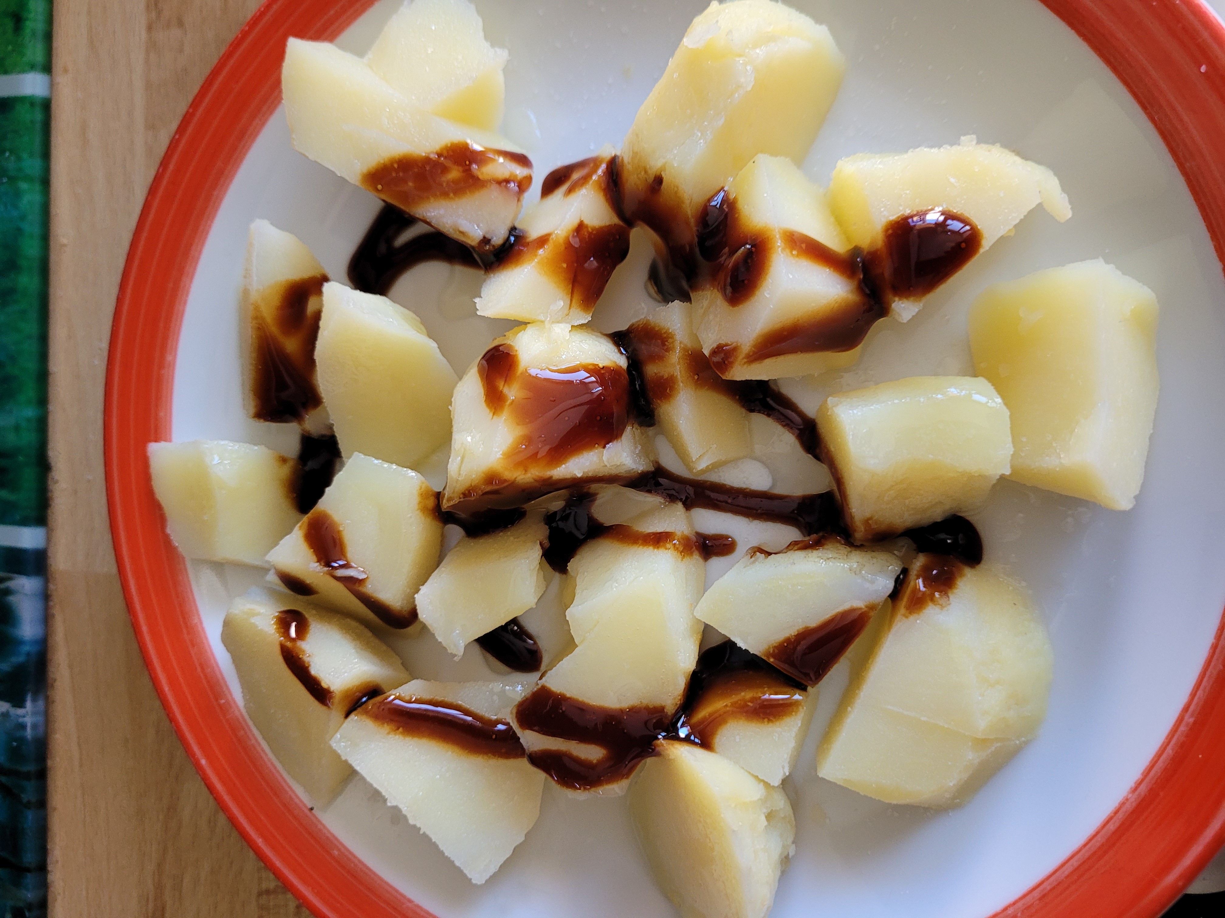 Pommes de terre sauce