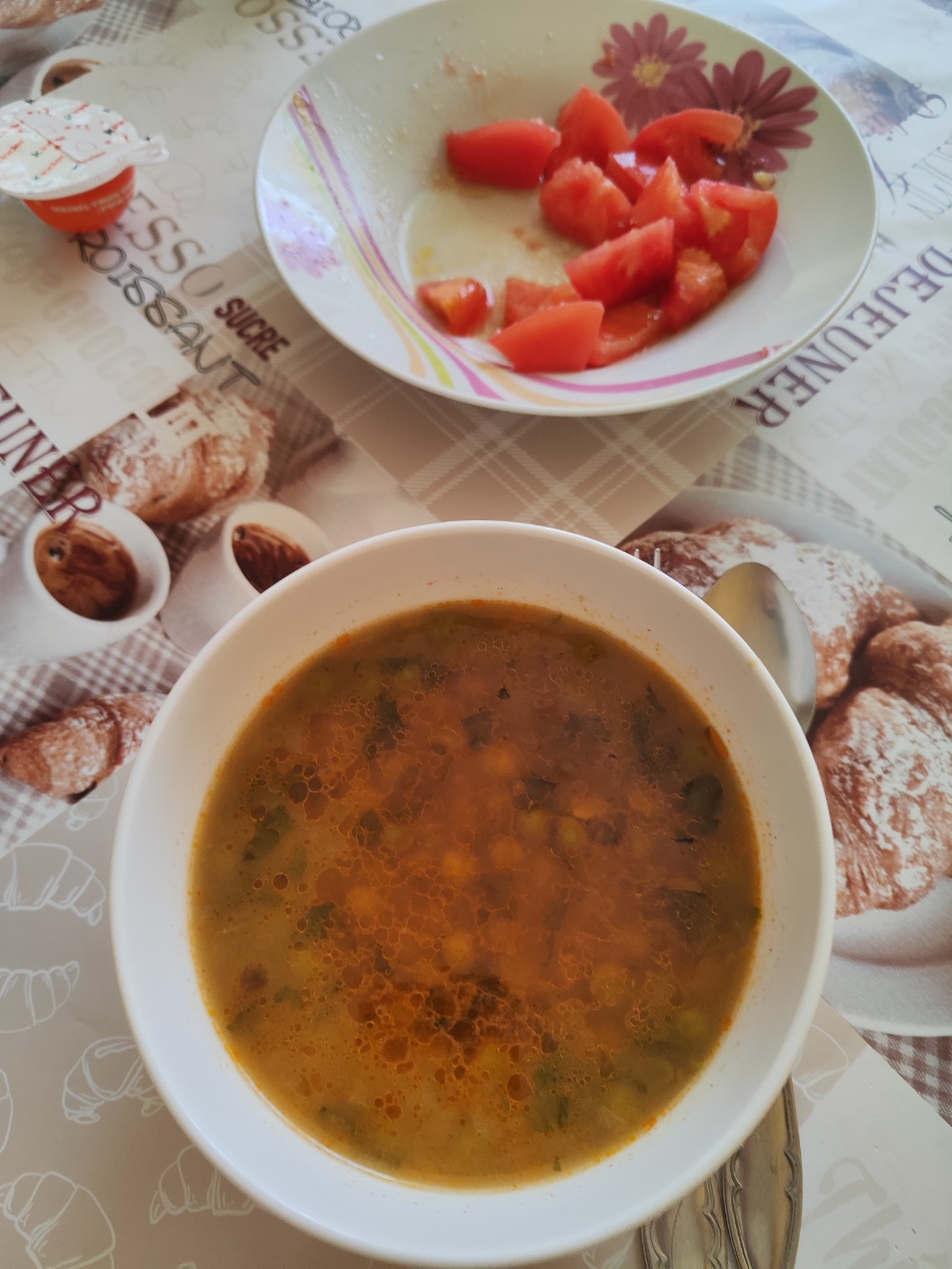 Lentil soup, tomato salad, yogurt
