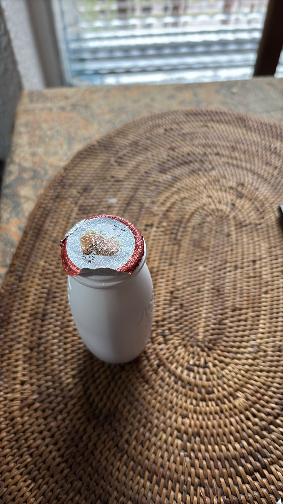 bebida de yogur fresa