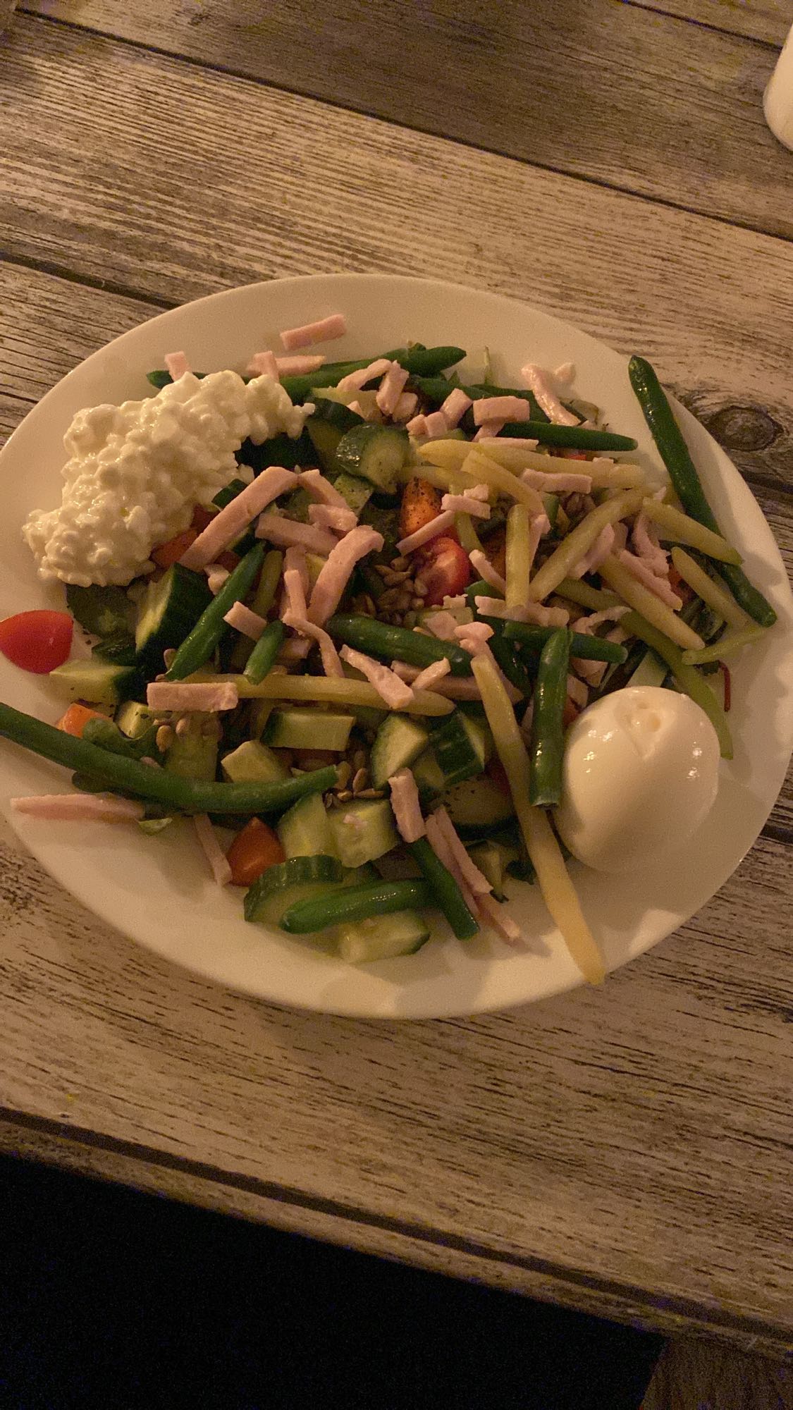 Grönsakssallad med ägg