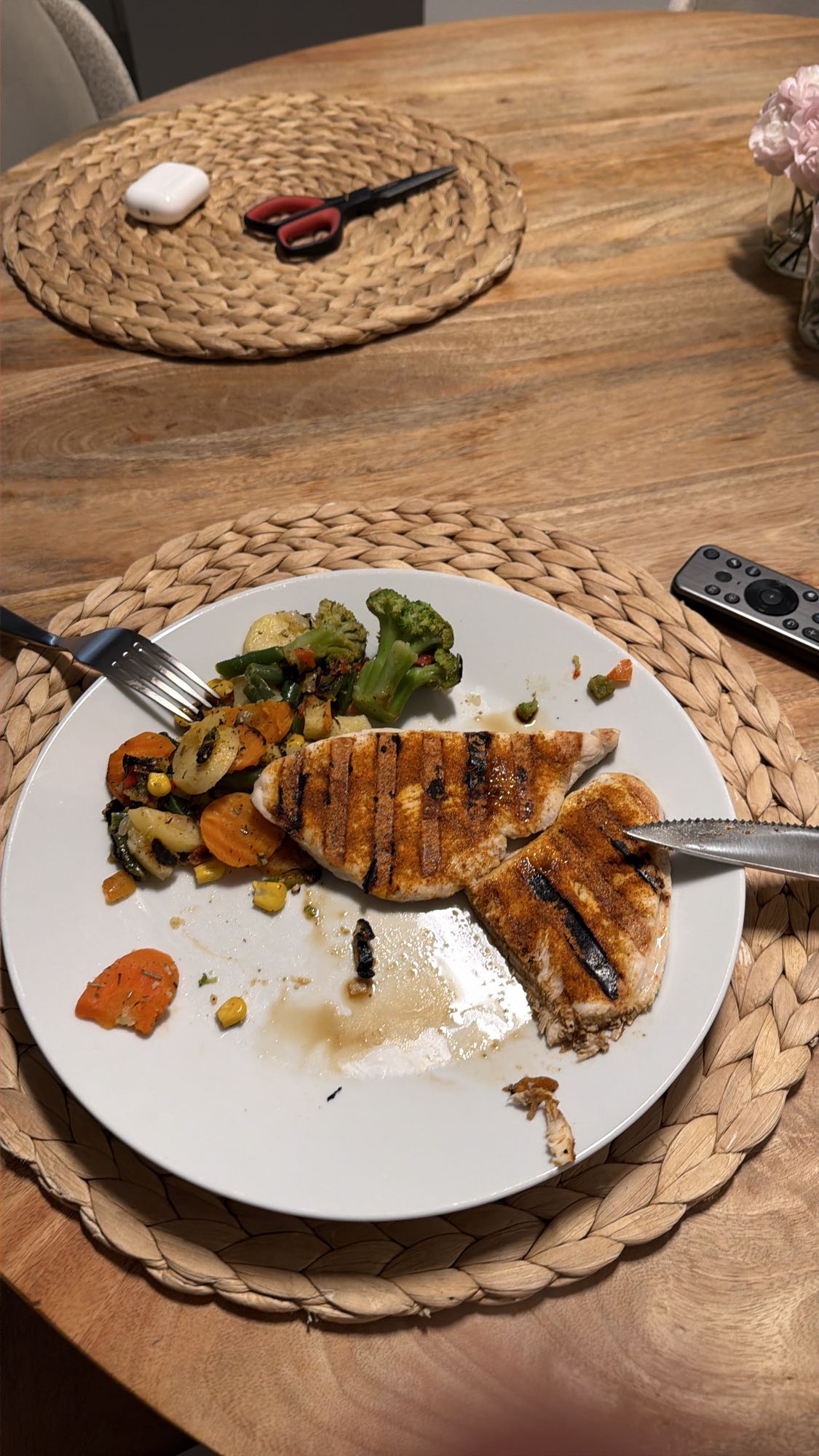 Grillowana pierś z warzywami