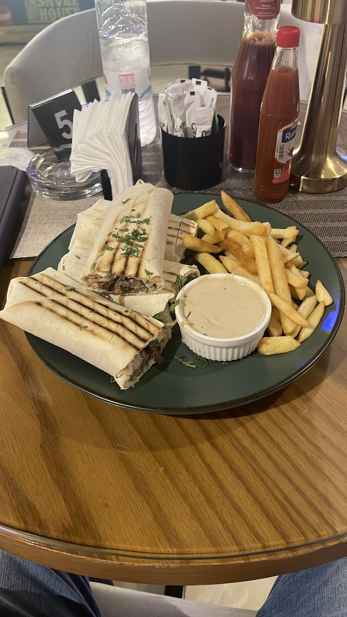 Beef wrap with fries