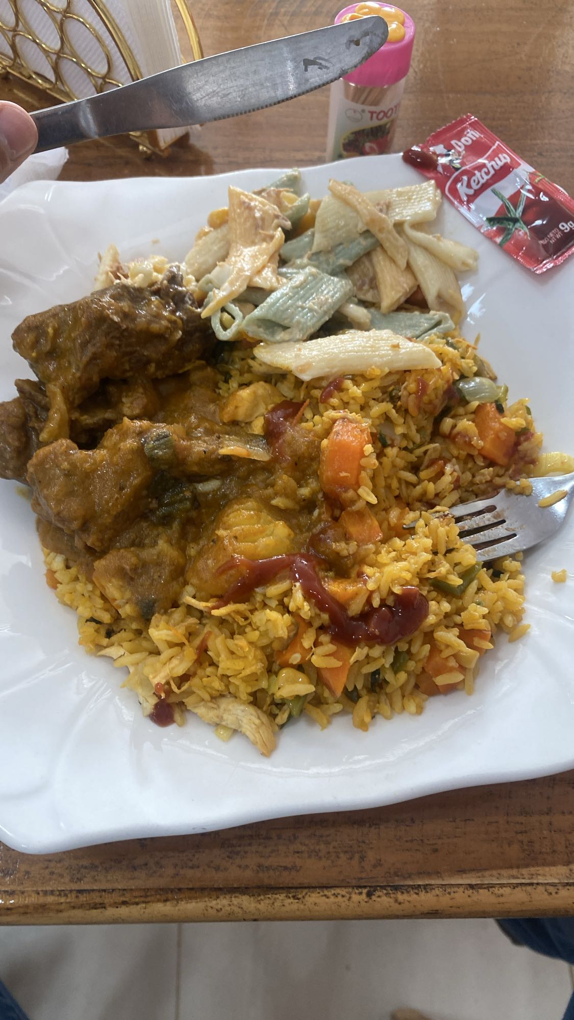 Arroz con carne y pasta