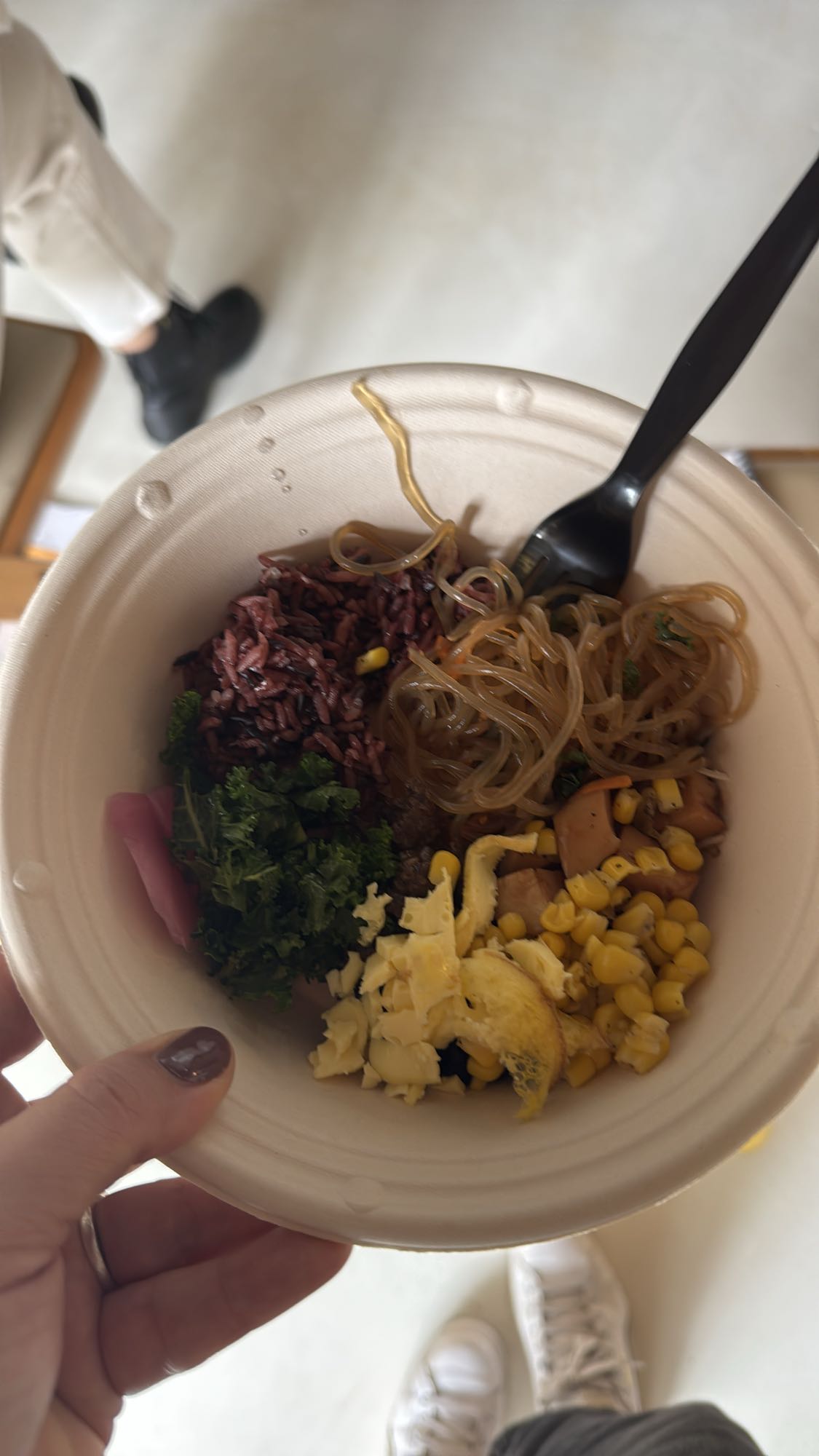 Gemüse-Reis-Nudel-Bowl