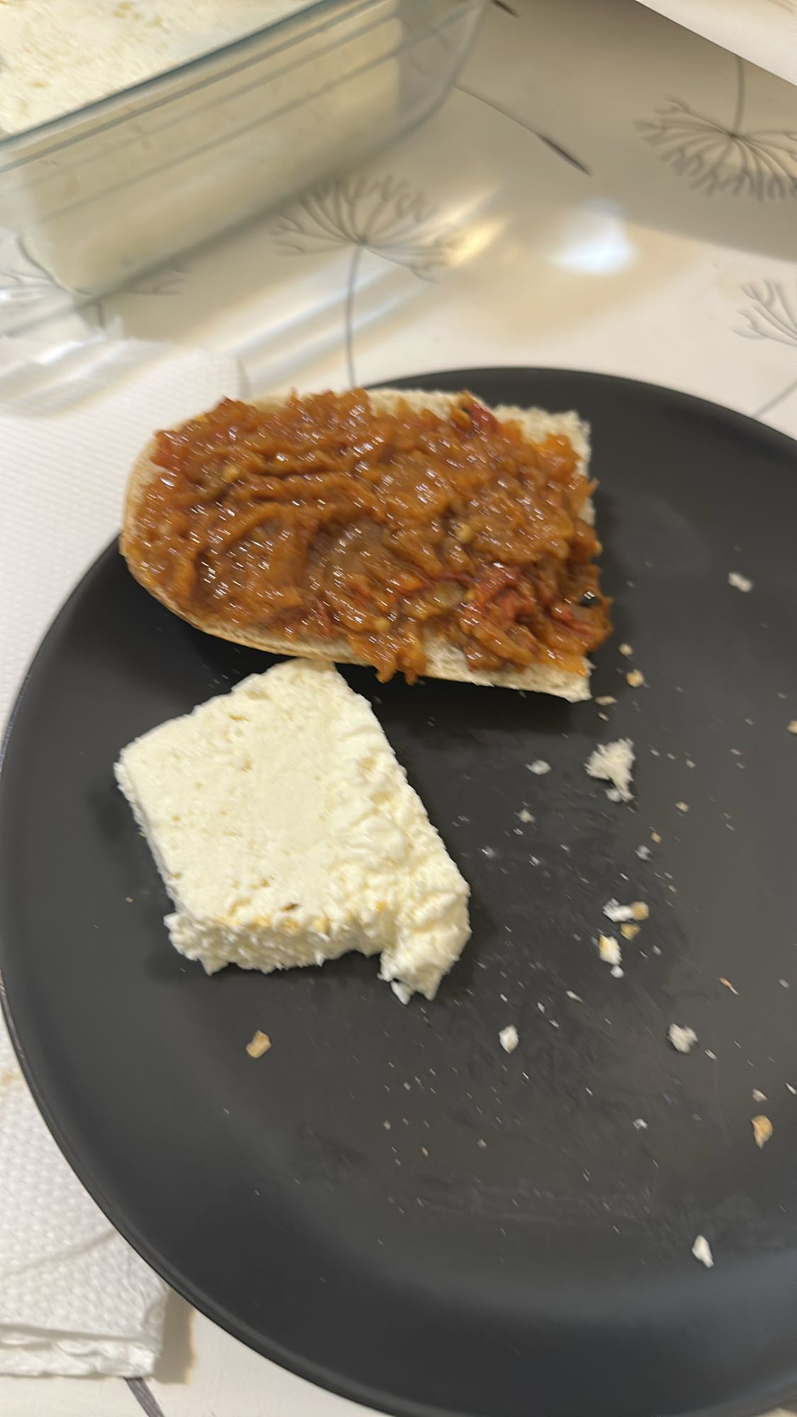 Bread with spread & cheese