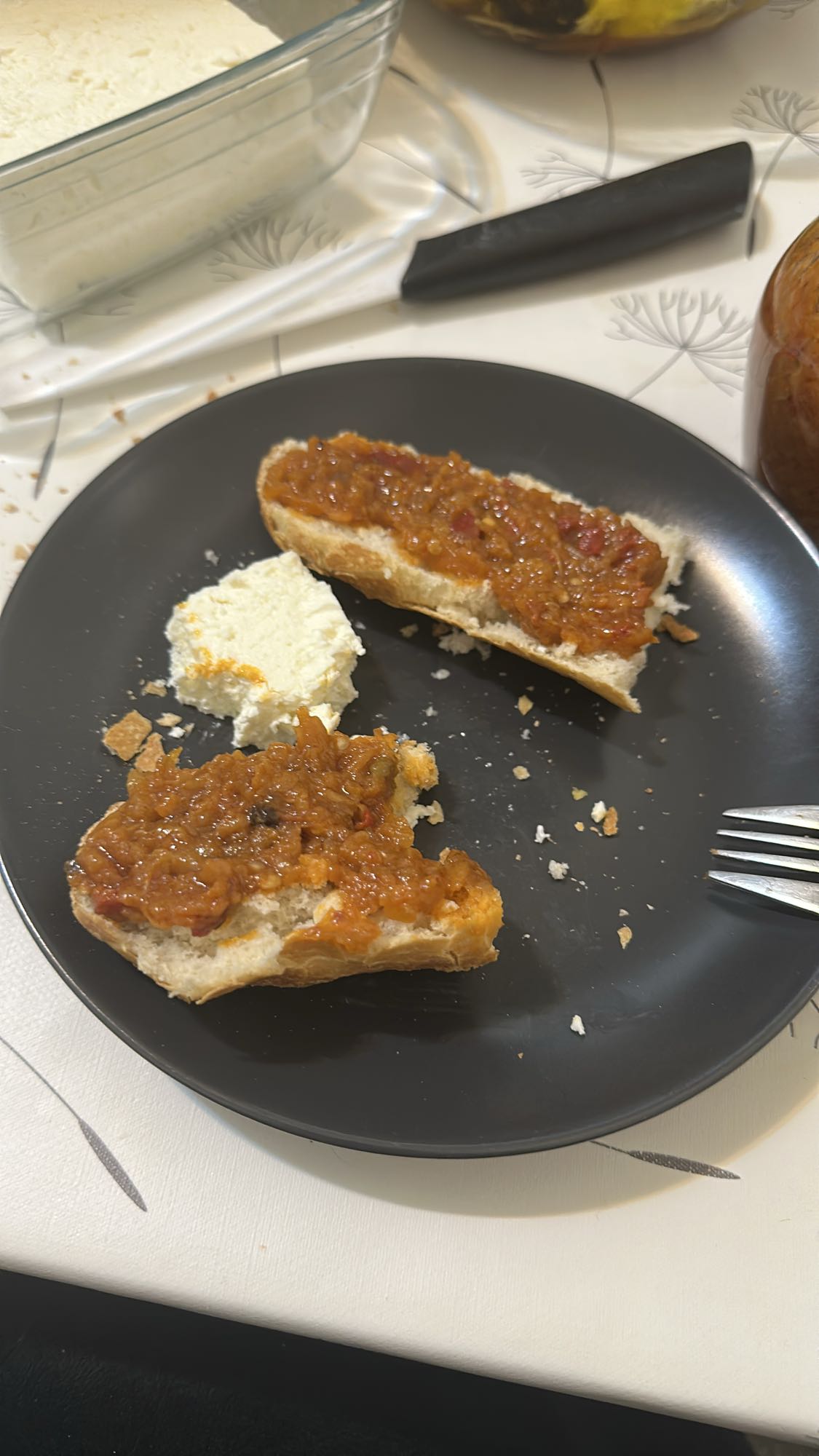 Bread with spread & cheese