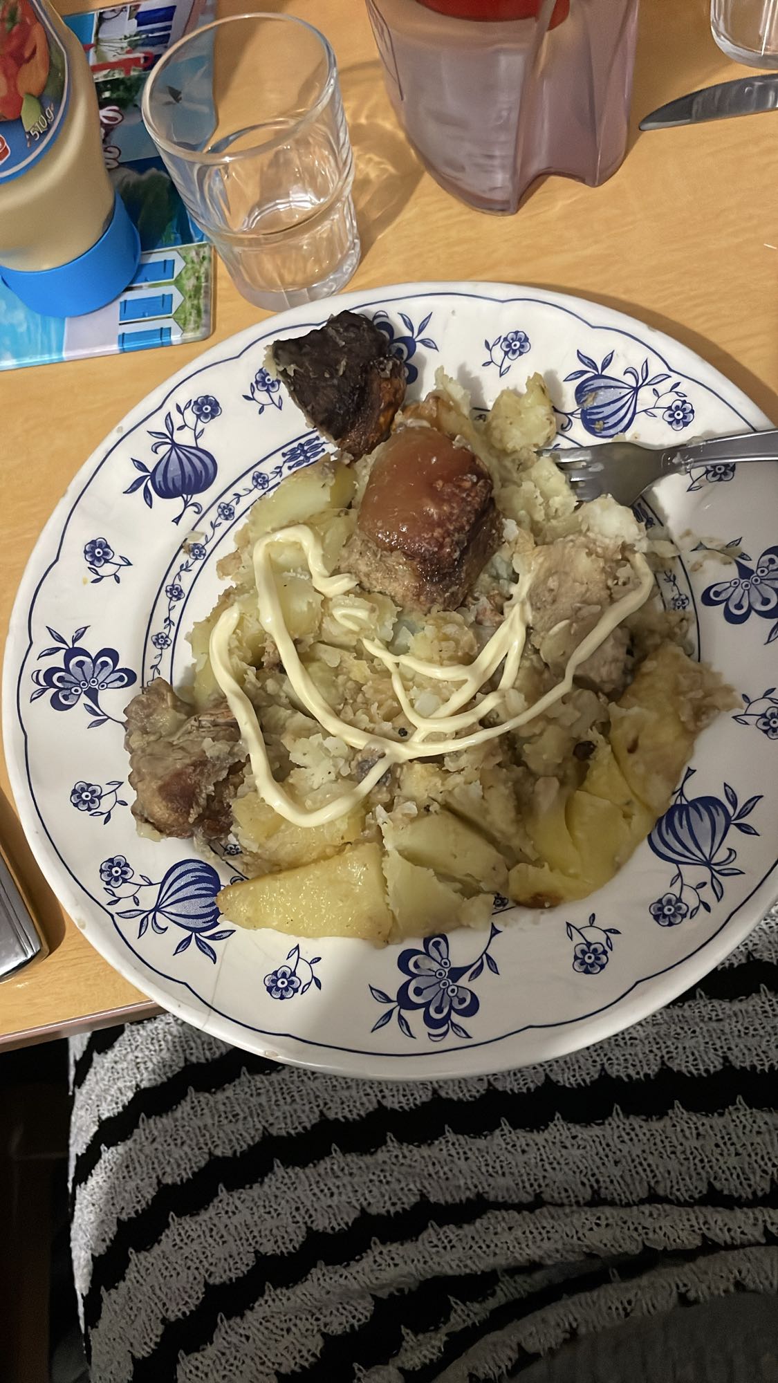 Pommes et viande mayo