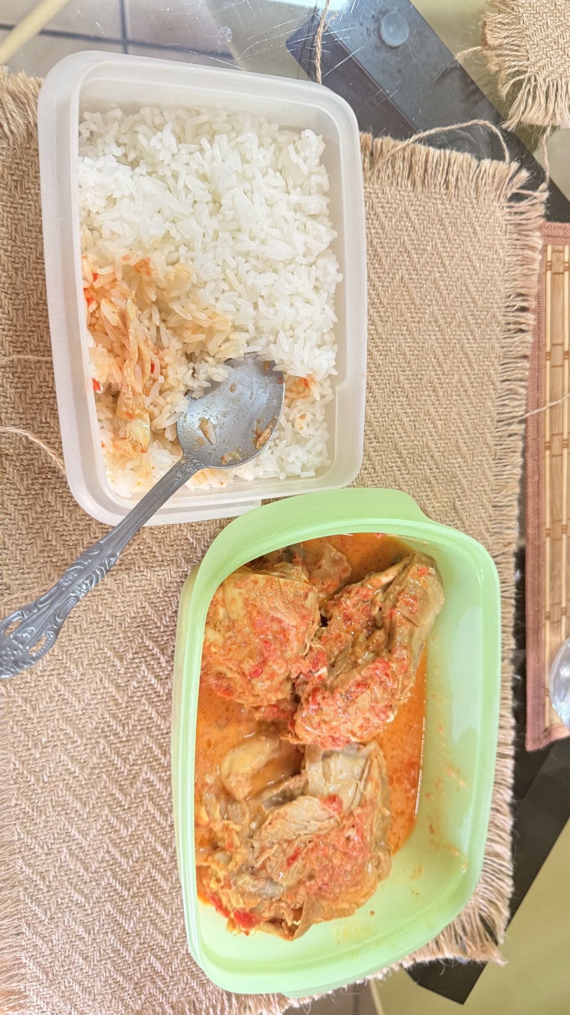 Rice with chicken stew