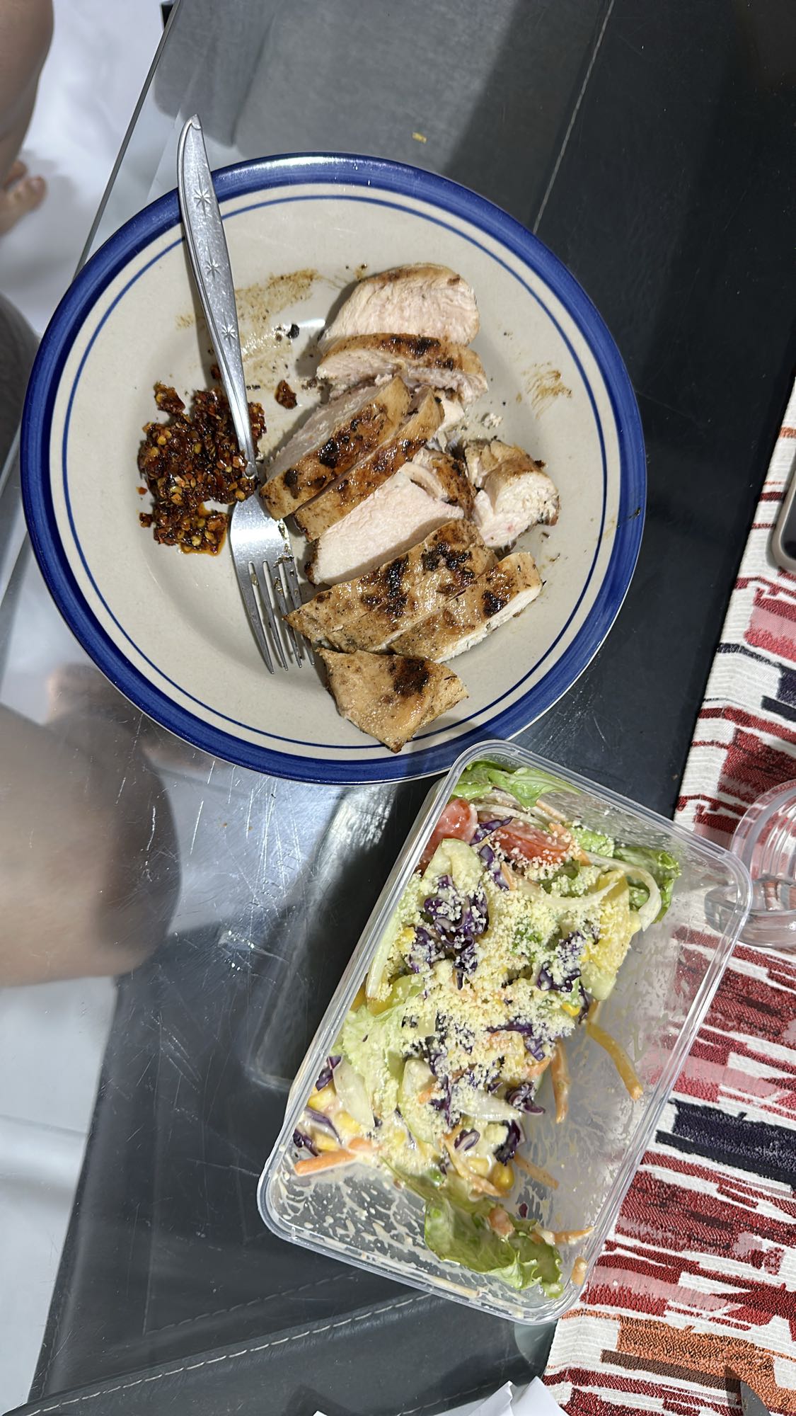 Grilled Chicken with Salad
