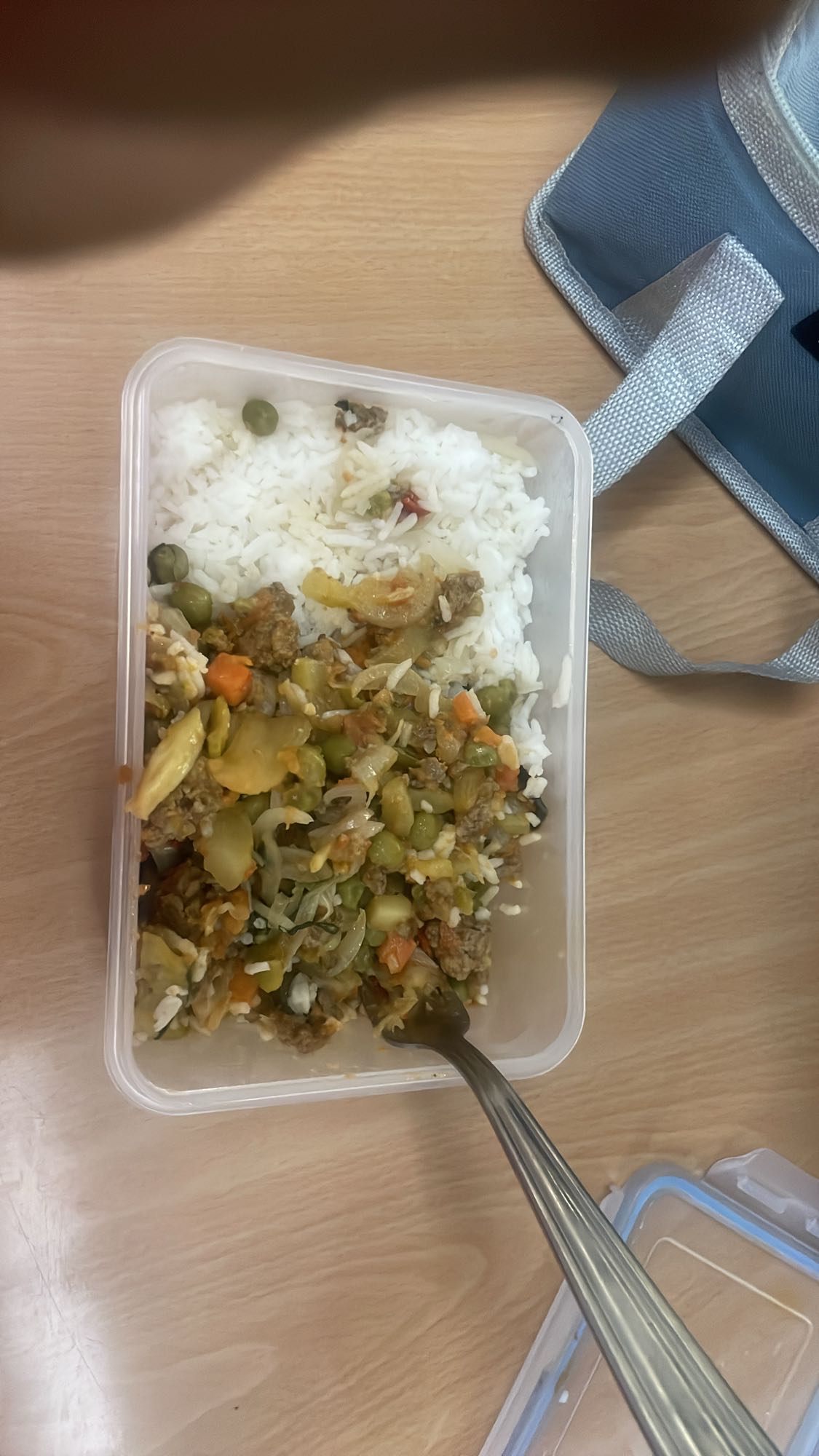 Riz aux légumes et viande