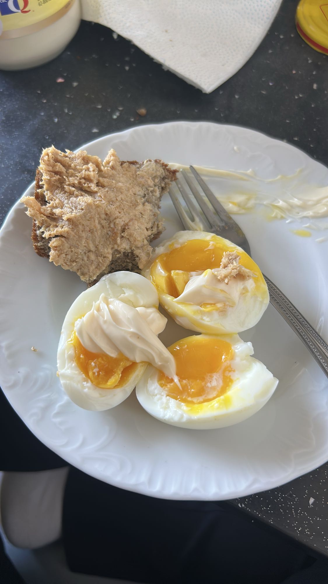 Jajka z majonezem i pasztetem